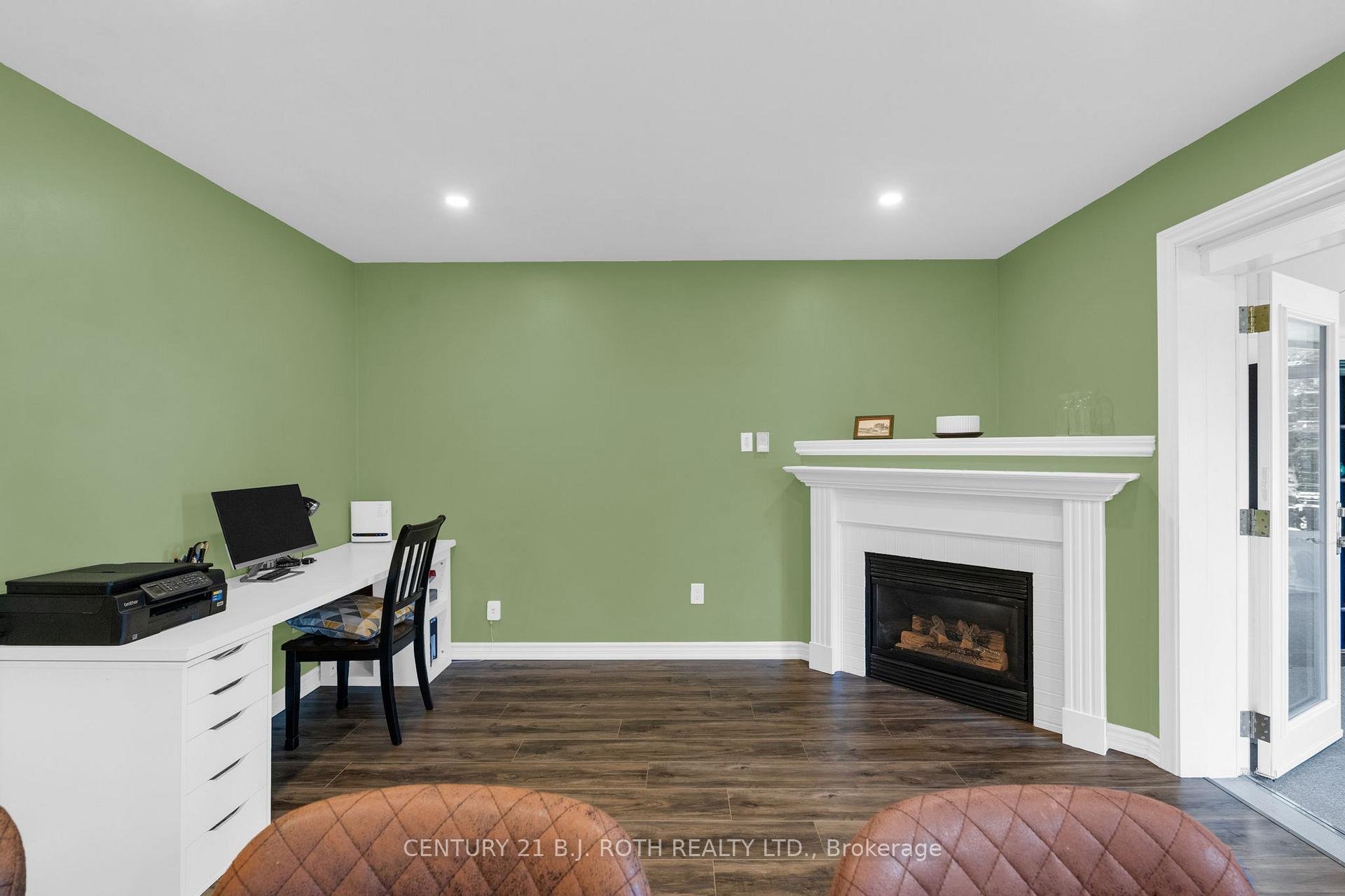 Photo 15 of 102 Holgate Street, Barrie, Allandale — HOMEH