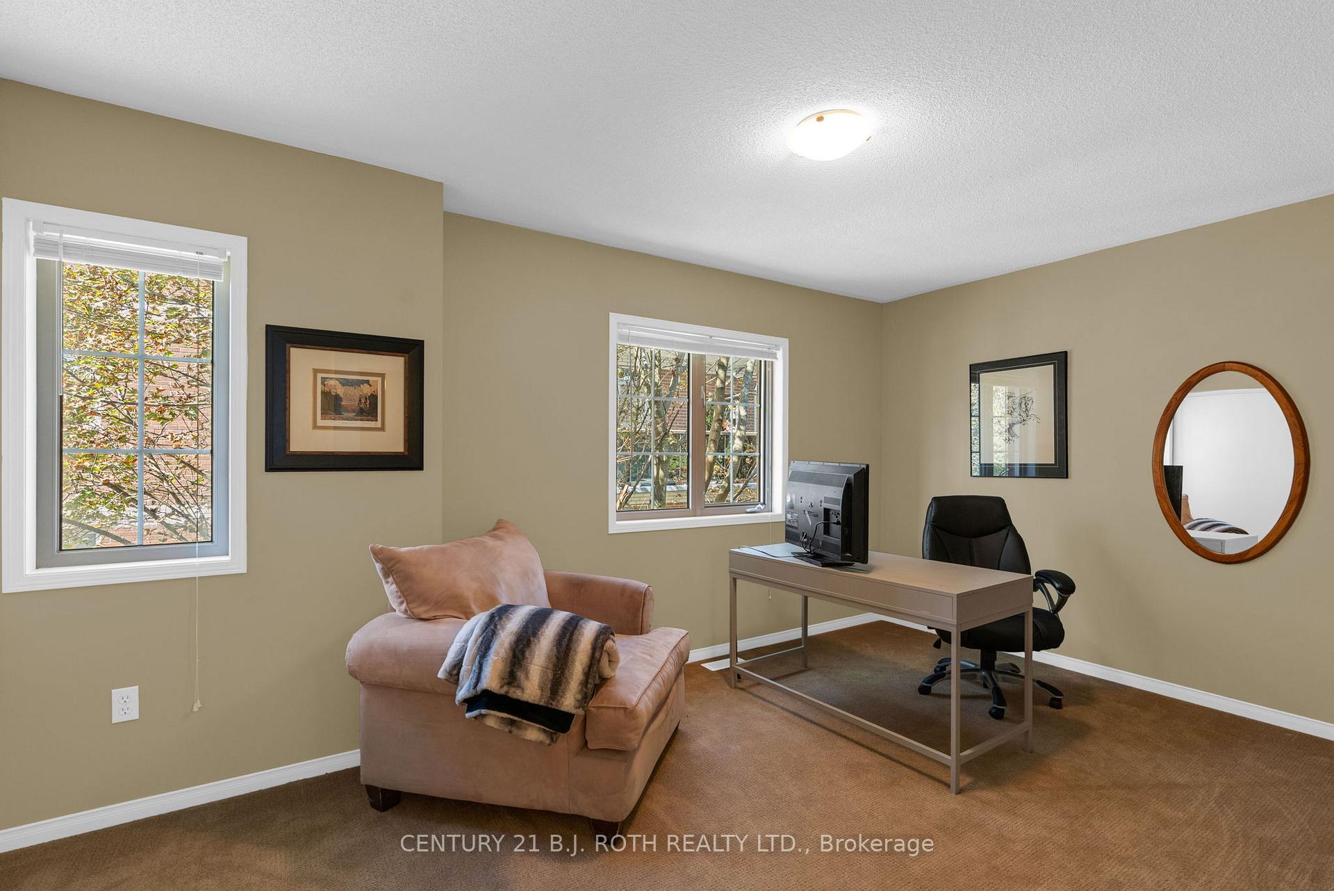 Photo 25 of 102 Holgate Street, Barrie, Allandale — HOMEH