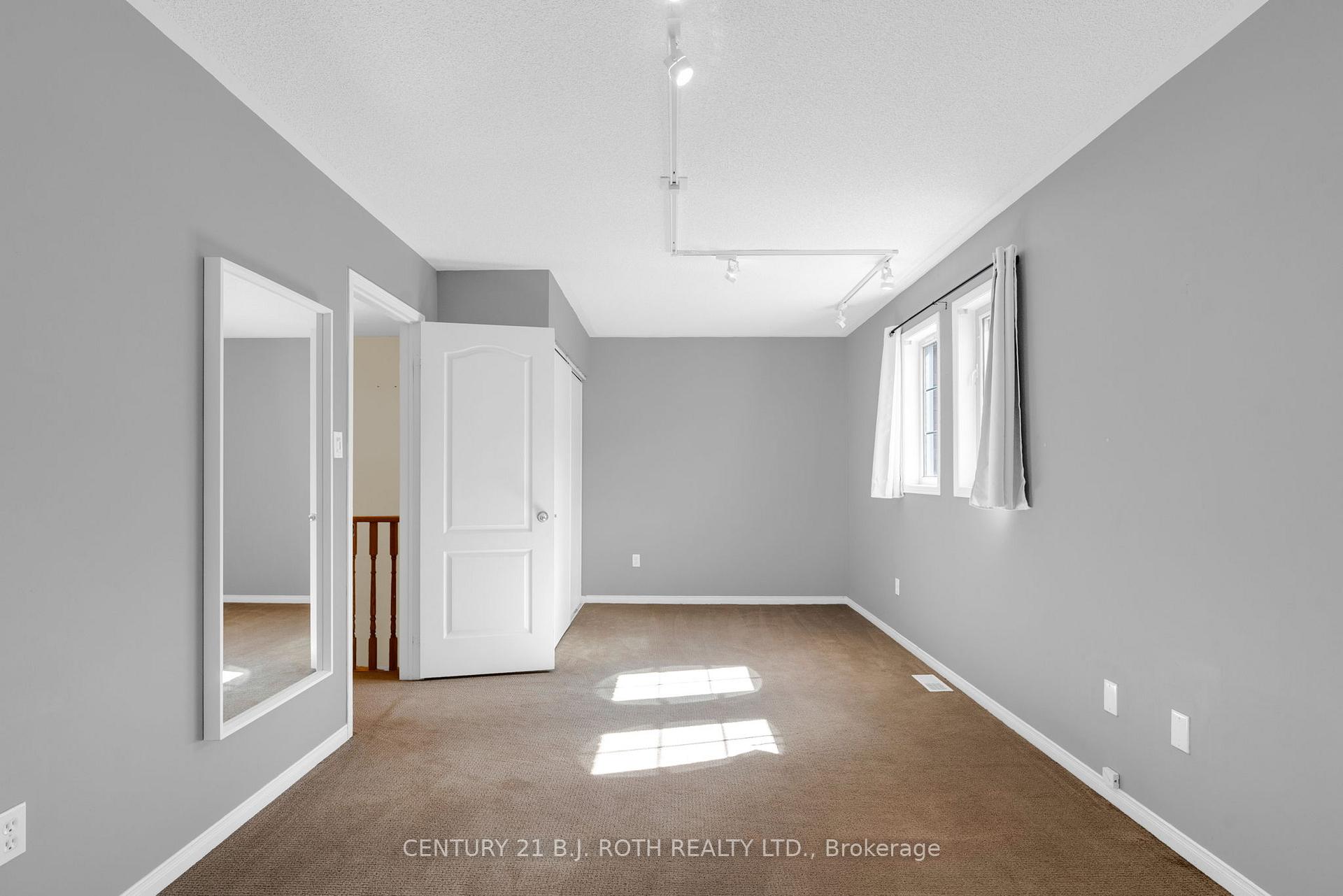 Photo 27 of 102 Holgate Street, Barrie, Allandale — HOMEH