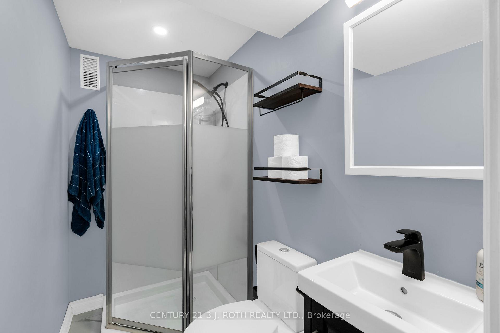 Photo 31 of 102 Holgate Street, Barrie, Allandale — HOMEH