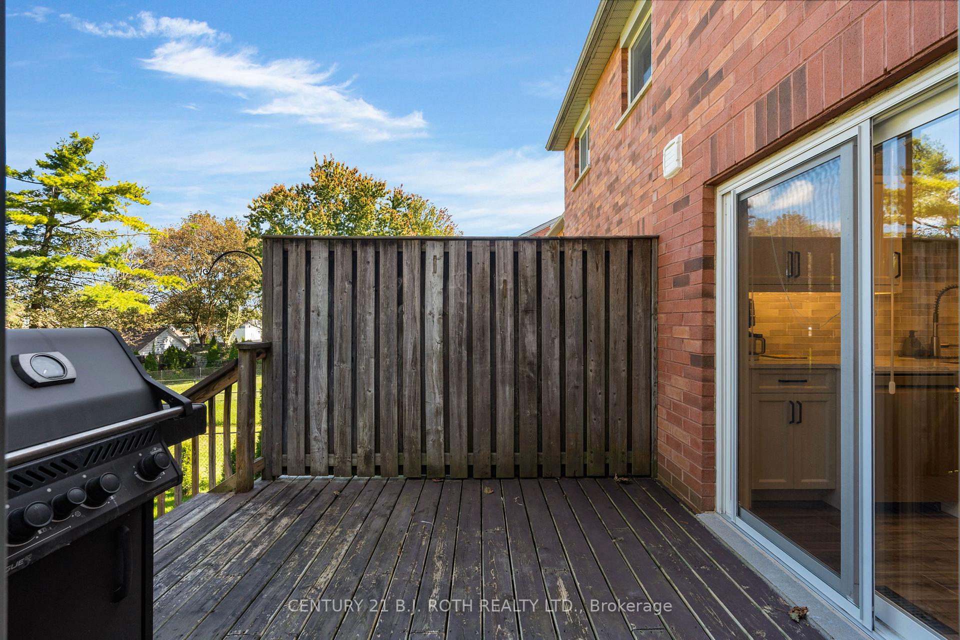 Photo 37 of 102 Holgate Street, Barrie, Allandale — HOMEH