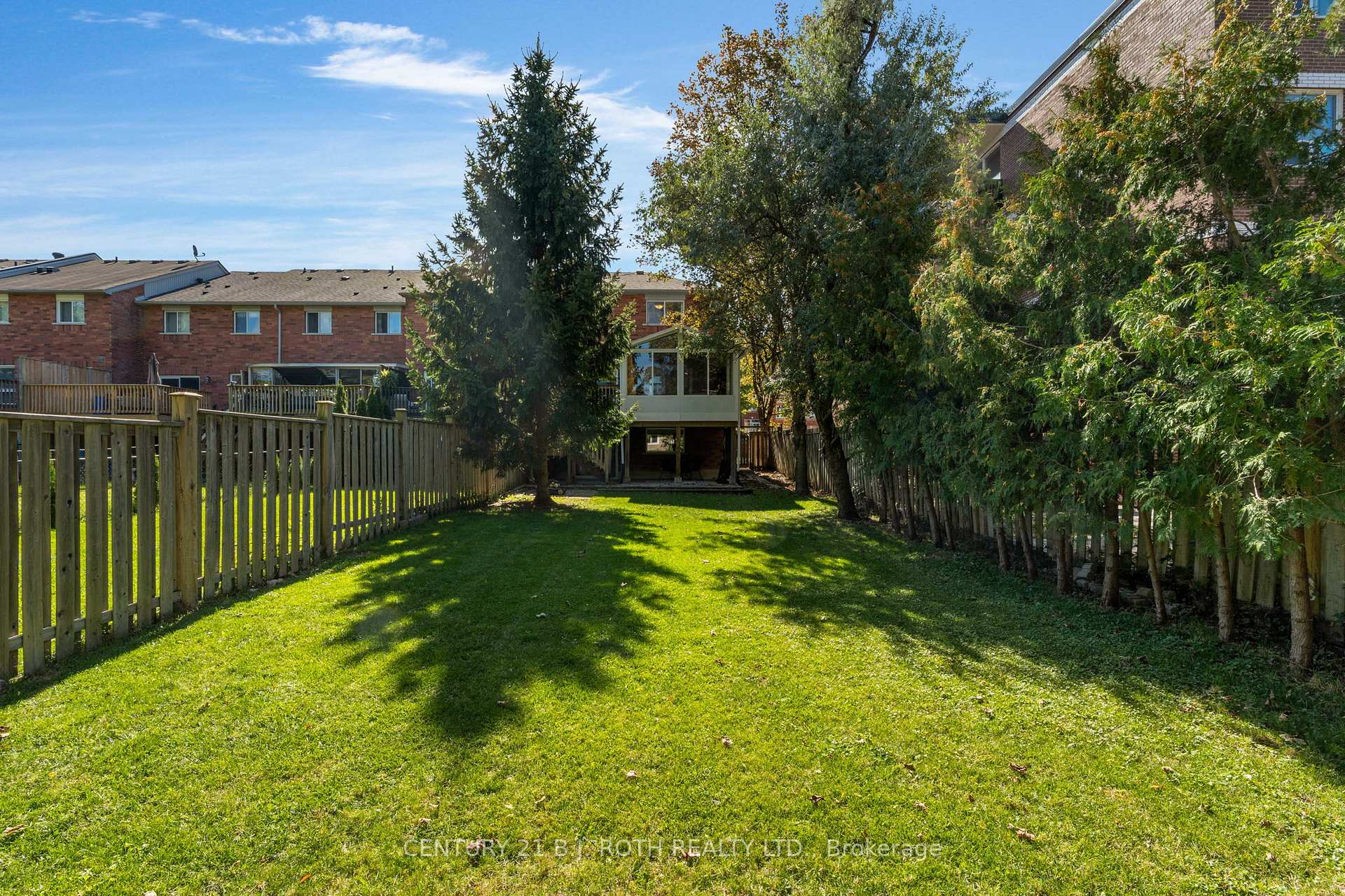 Photo 41 of 102 Holgate Street, Barrie, Allandale — HOMEH