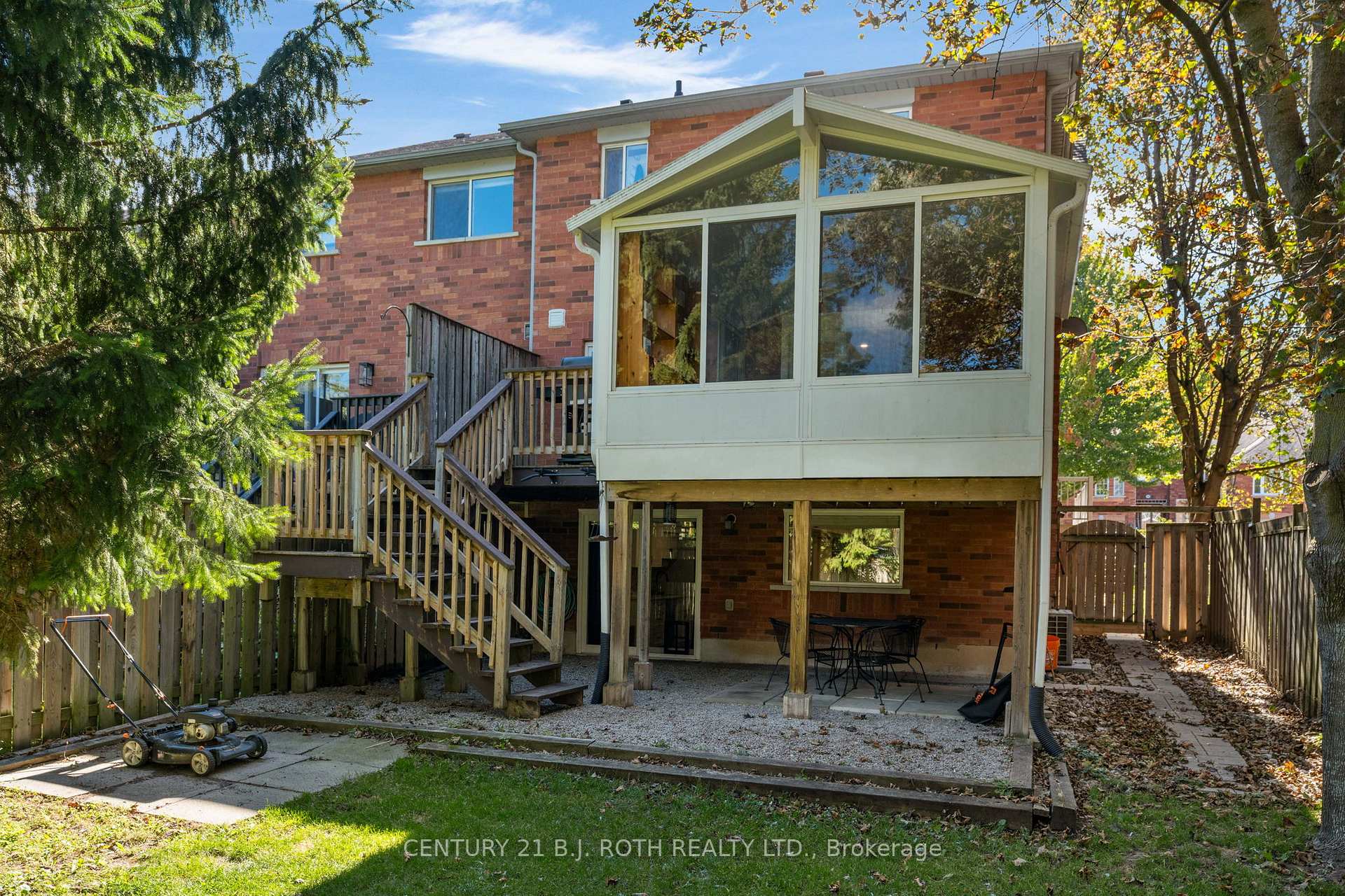 Photo 42 of 102 Holgate Street, Barrie, Allandale — HOMEH