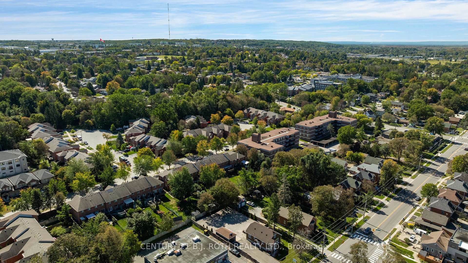 Photo 47 of 102 Holgate Street, Barrie, Allandale — HOMEH