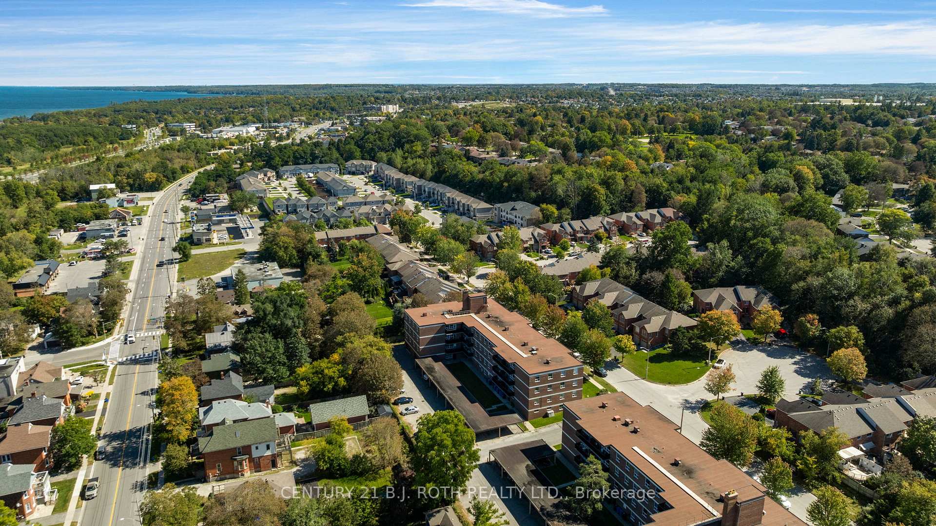 Photo 48 of 102 Holgate Street, Barrie, Allandale — HOMEH