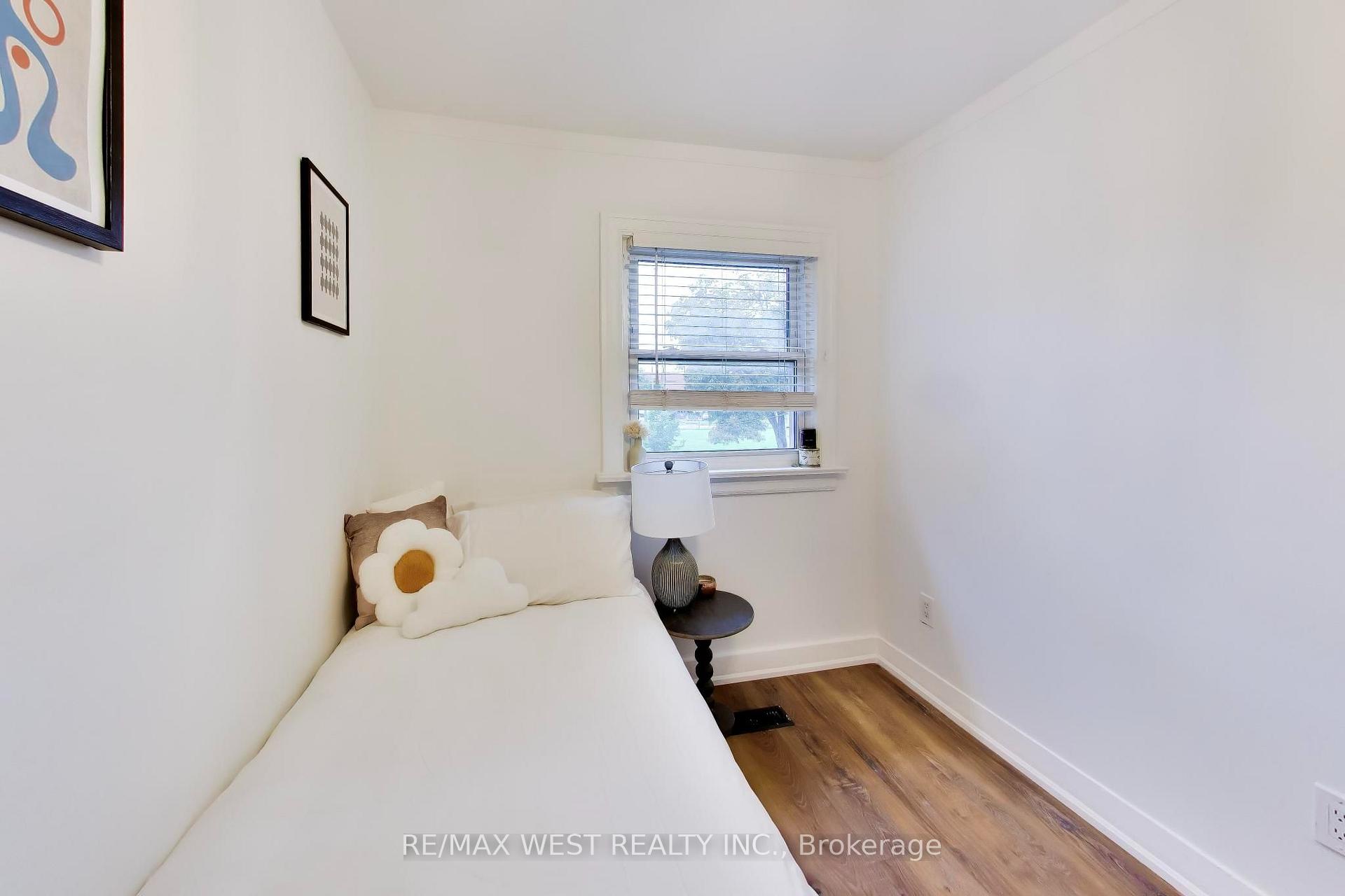 Photo 21 of 259 Sixth Street, Etobicoke, New Toronto — HOMEH