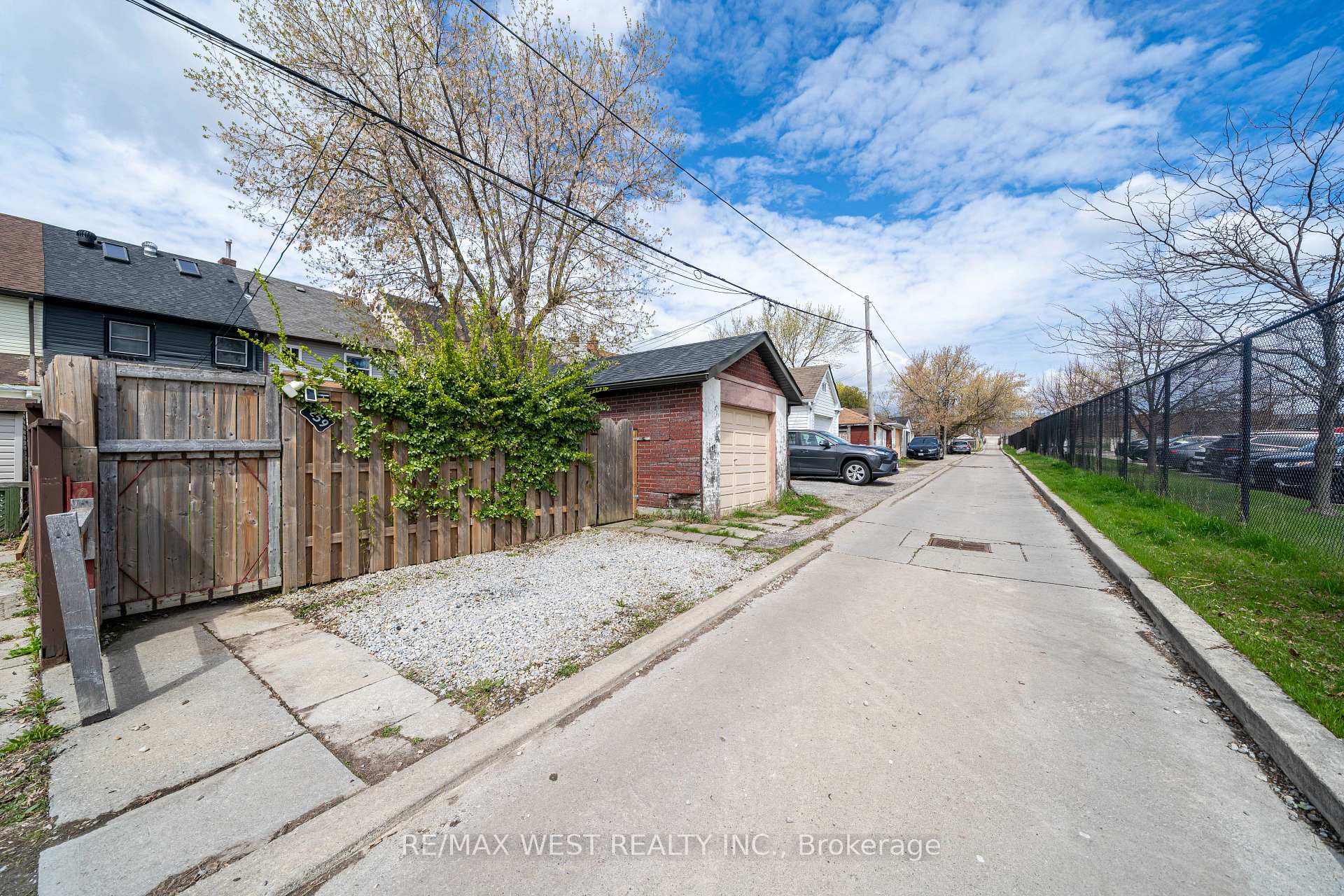 Photo 27 of 259 Sixth Street, Etobicoke, New Toronto — HOMEH
