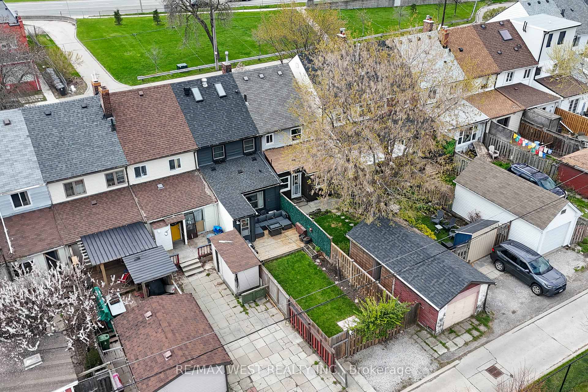 Photo 28 of 259 Sixth Street, Etobicoke, New Toronto — HOMEH