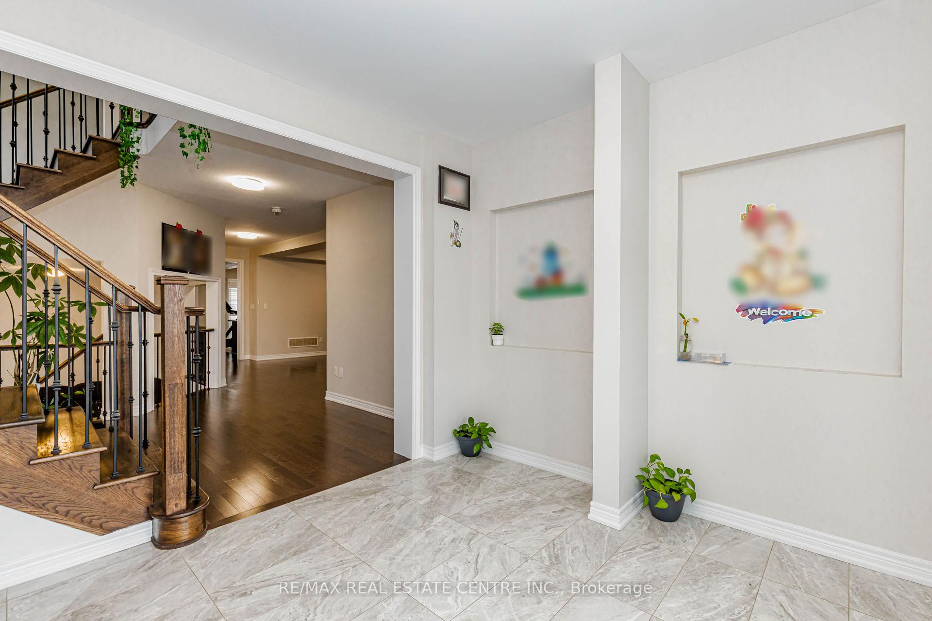 Photo 4 of 1332 Blackmore Street, Innisfil, Alcona — HOMEH