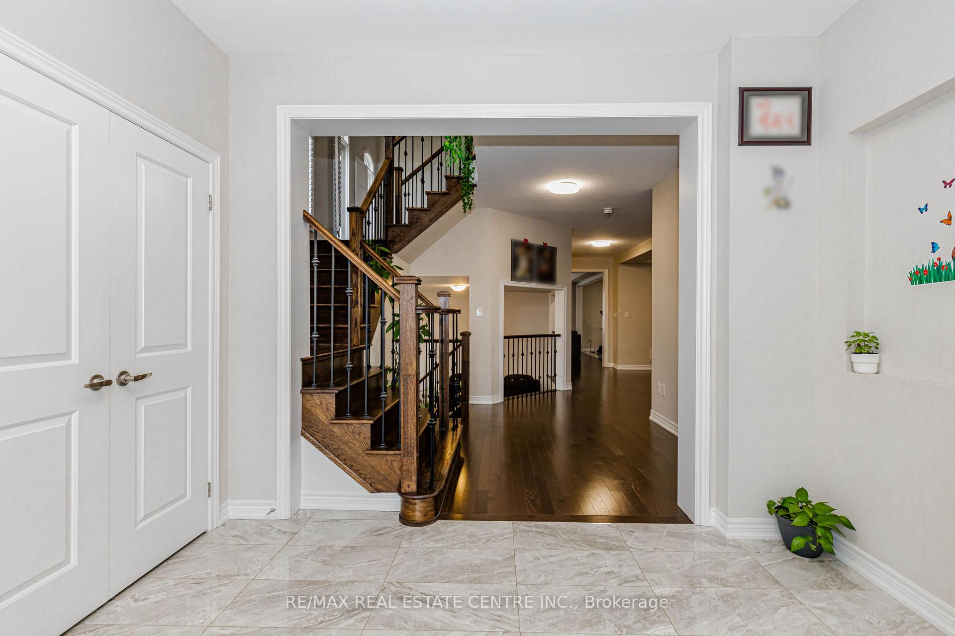 Photo 5 of 1332 Blackmore Street, Innisfil, Alcona — HOMEH