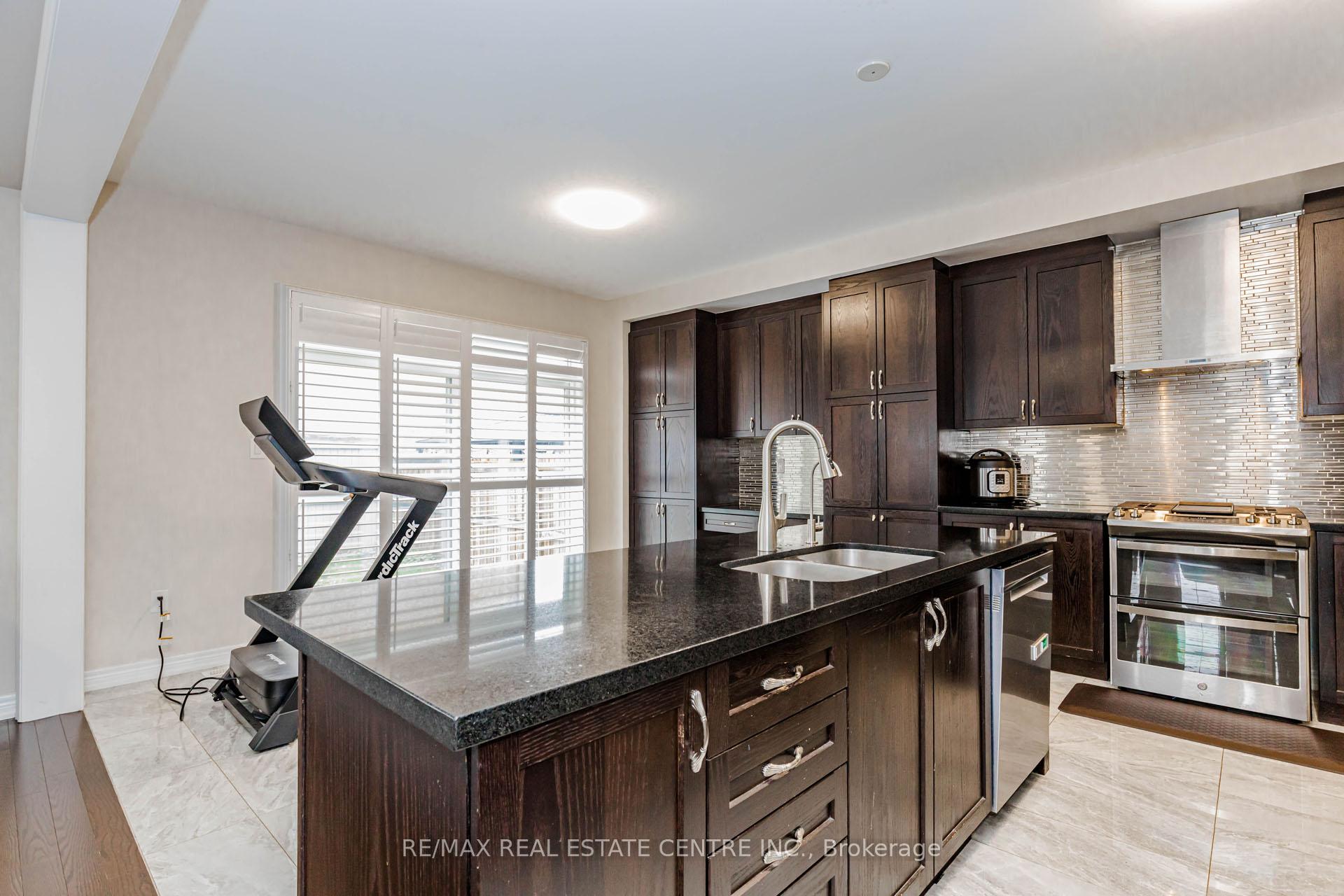 Photo 9 of 1332 Blackmore Street, Innisfil, Alcona — HOMEH