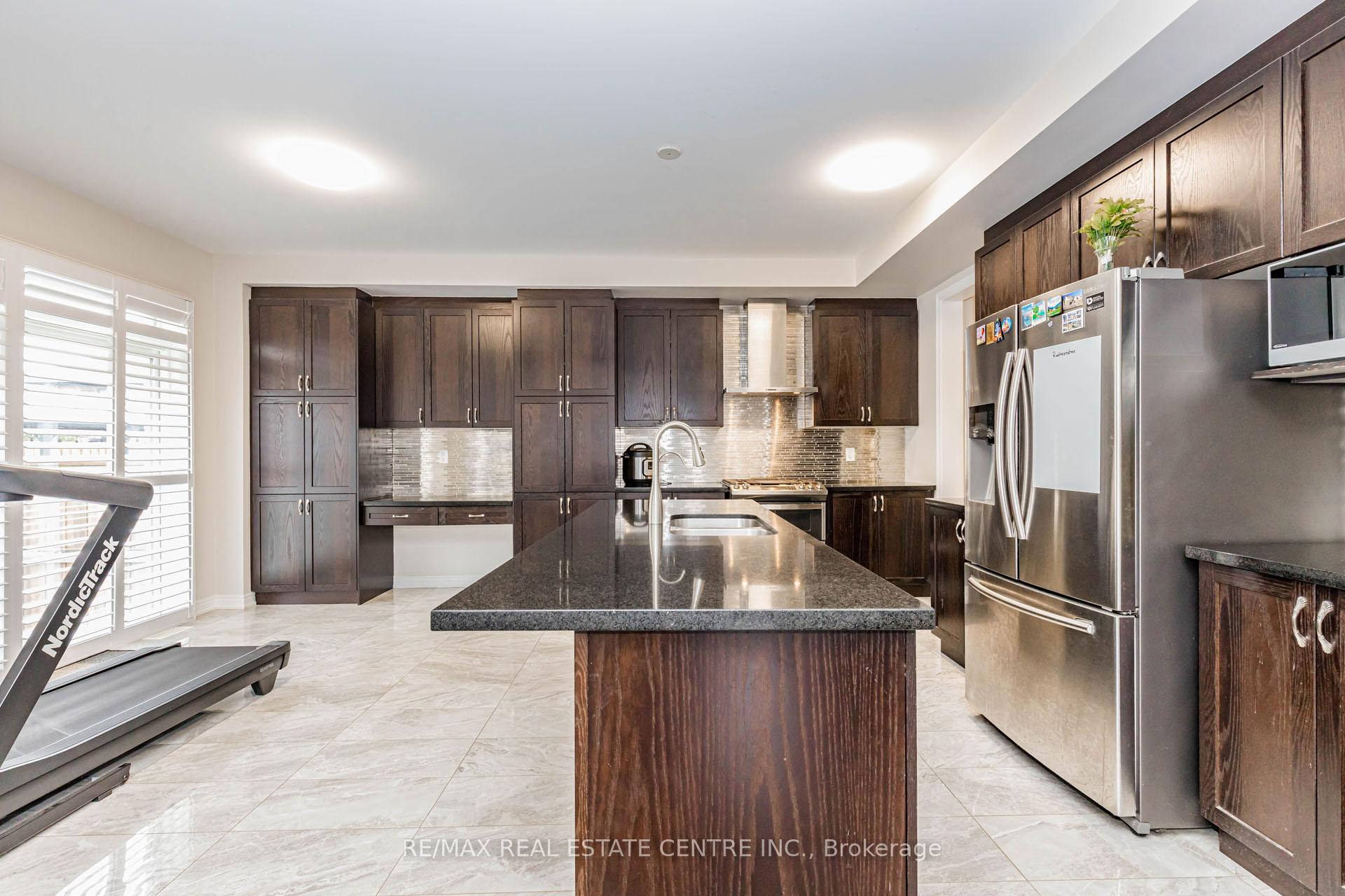 Photo 10 of 1332 Blackmore Street, Innisfil, Alcona — HOMEH