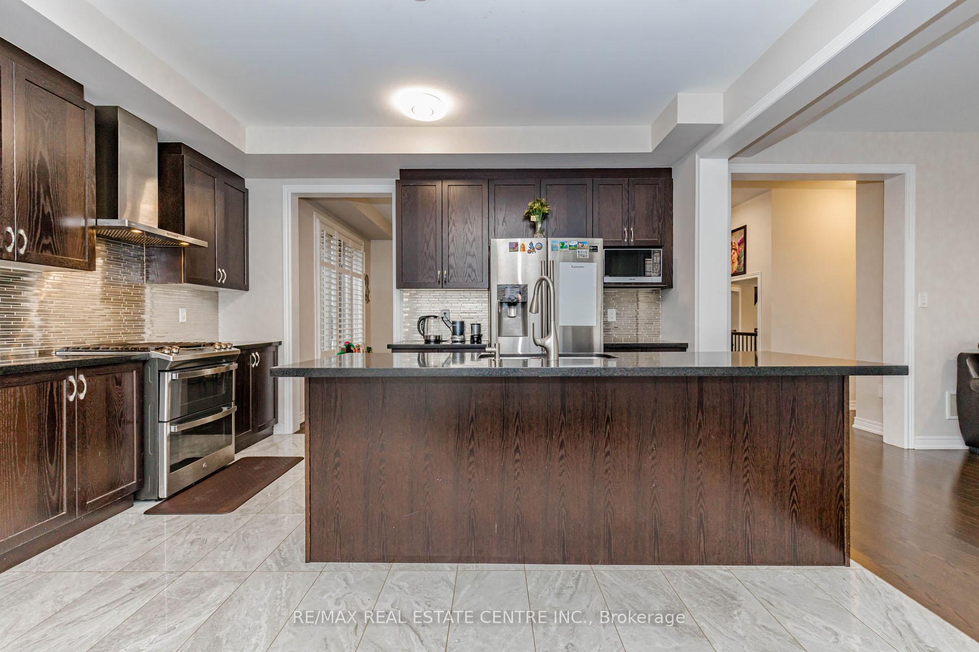 Photo 12 of 1332 Blackmore Street, Innisfil, Alcona — HOMEH