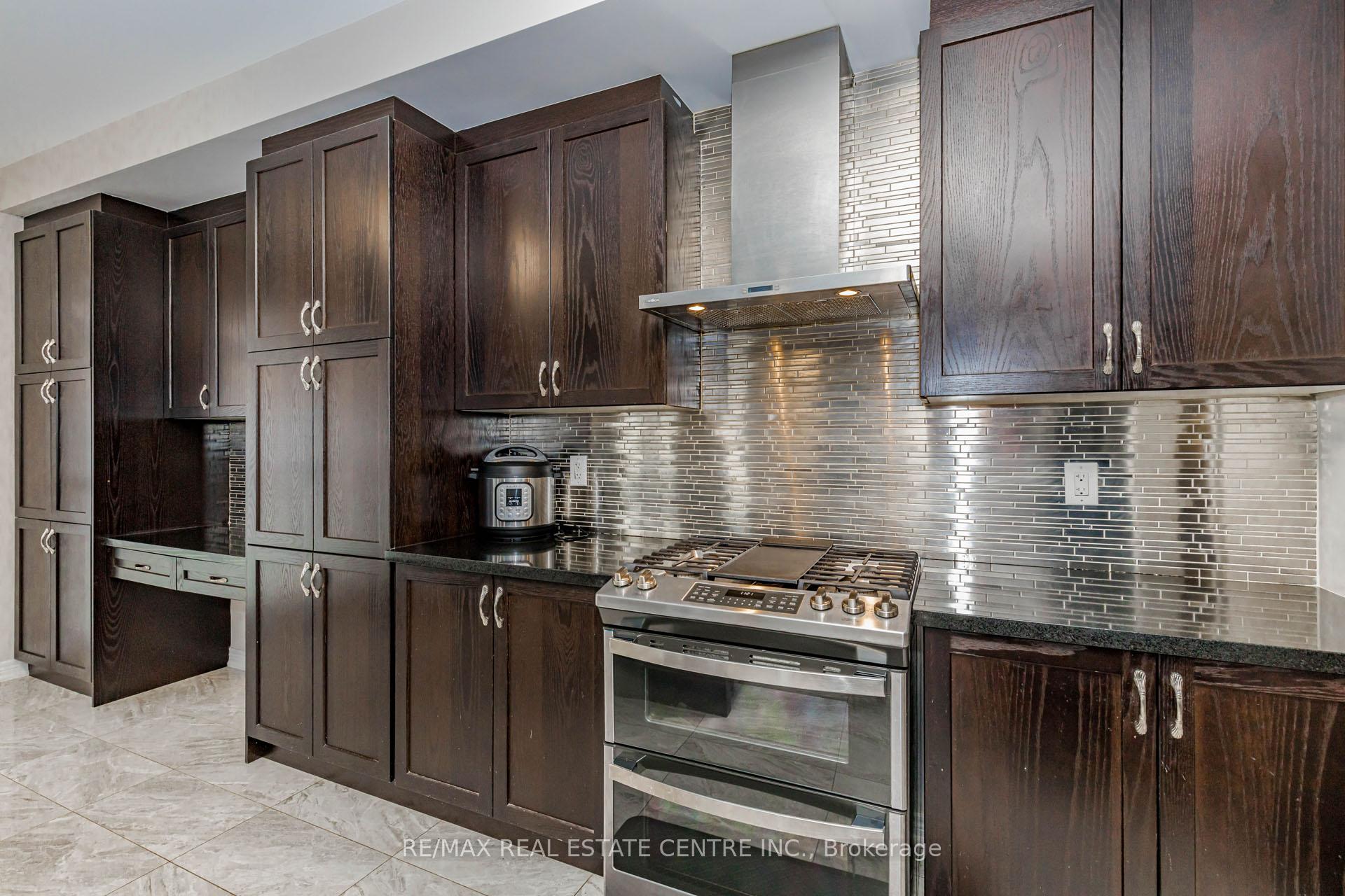 Photo 13 of 1332 Blackmore Street, Innisfil, Alcona — HOMEH