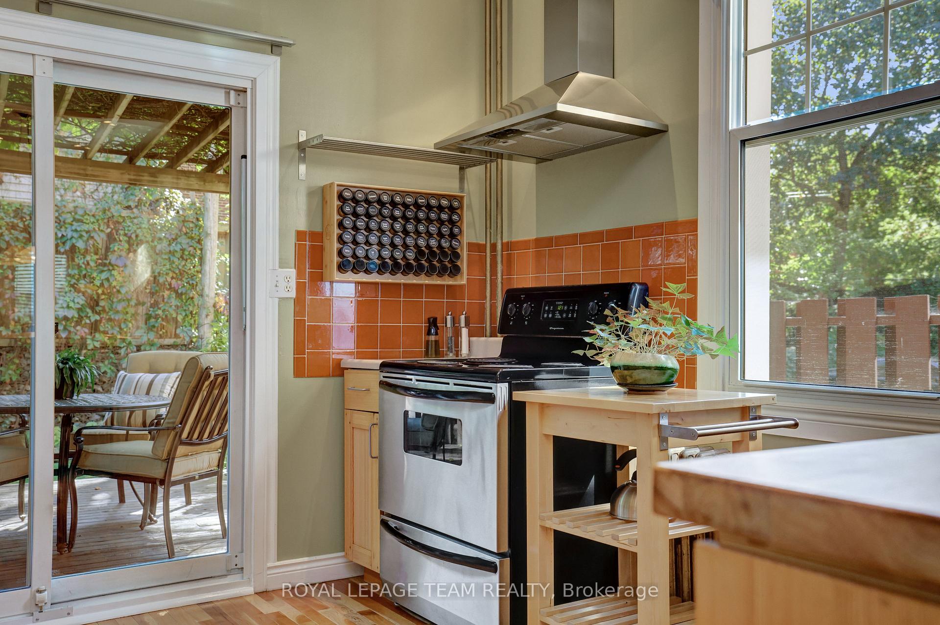 Photo 20 of 504 Clarence Street E, Ottawa, Lower Town — HOMEH