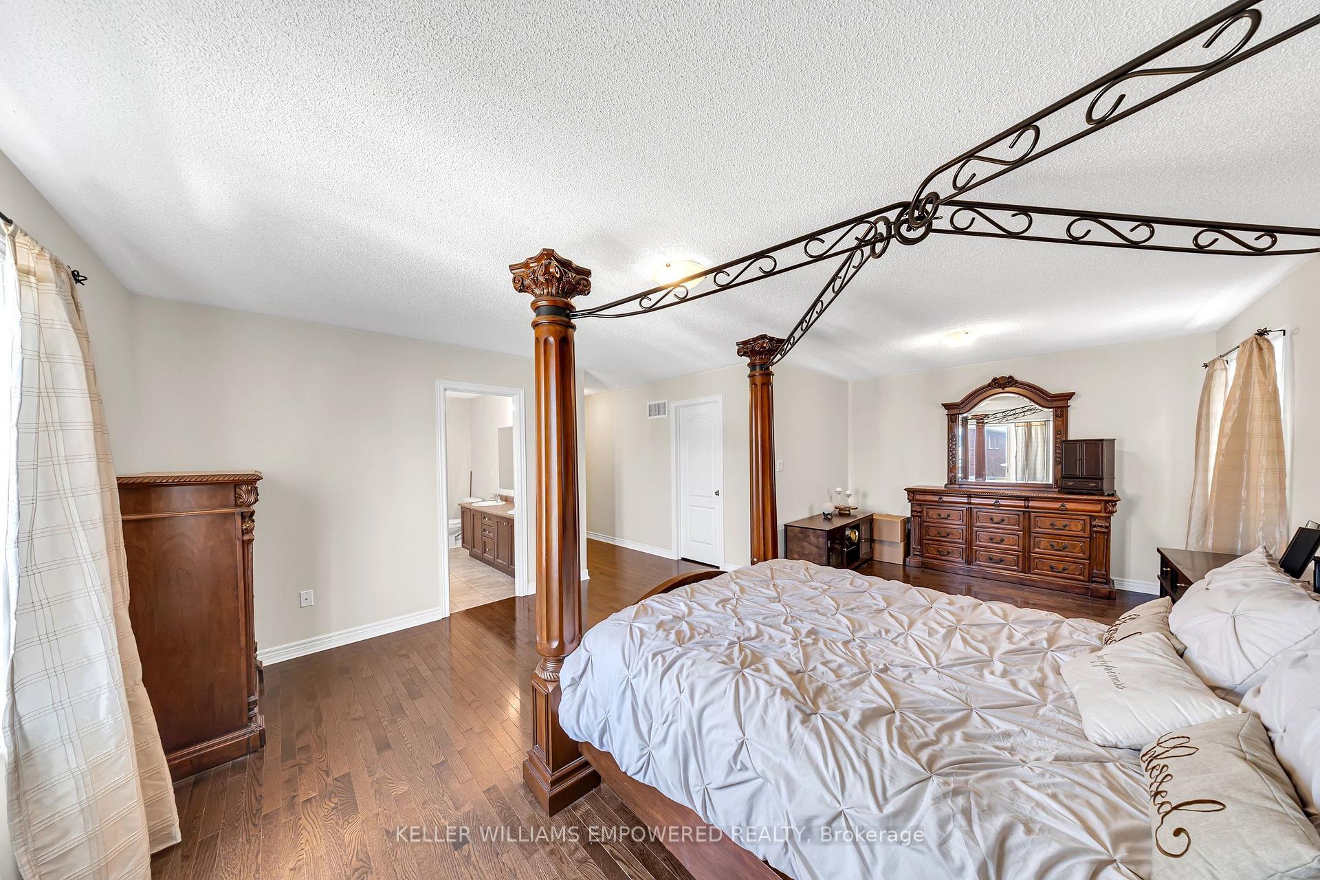 Photo 20 of 70 Retreat Boulevard, Vaughan, Vellore Village — HOMEH
