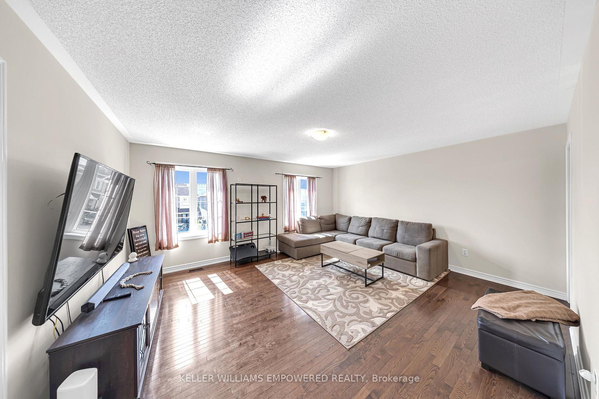 Photo 30 of 70 Retreat Boulevard, Vaughan, Vellore Village — HOMEH