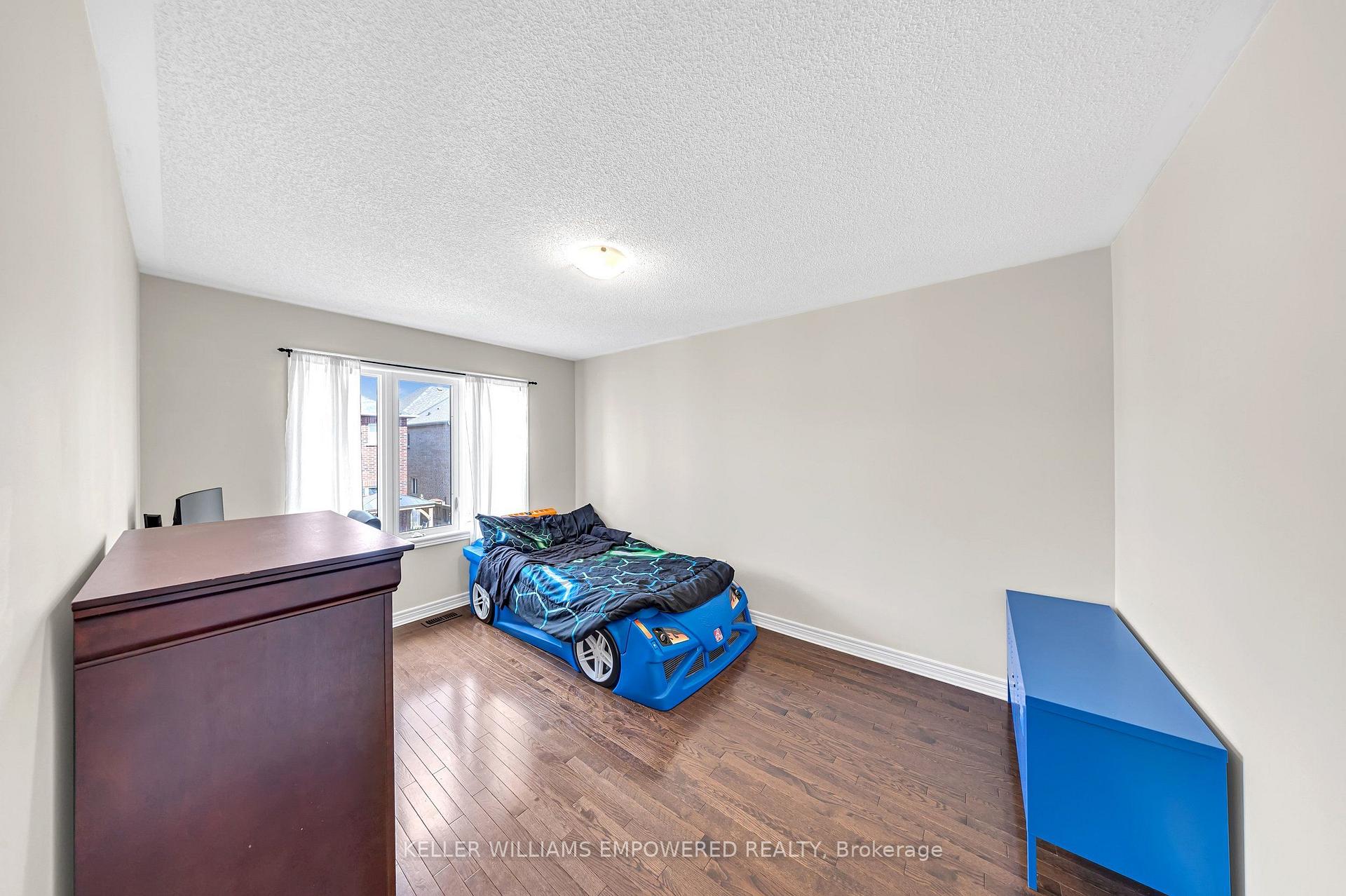 Photo 35 of 70 Retreat Boulevard, Vaughan, Vellore Village — HOMEH