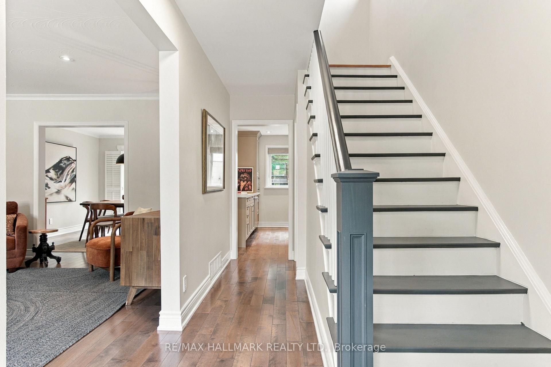 Photo 3 of 35 Love Crescent, Toronto, East End-Danforth — HOMEH