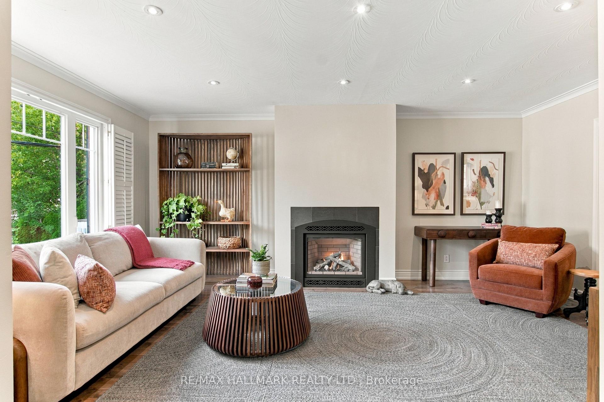 Photo 6 of 35 Love Crescent, Toronto, East End-Danforth — HOMEH