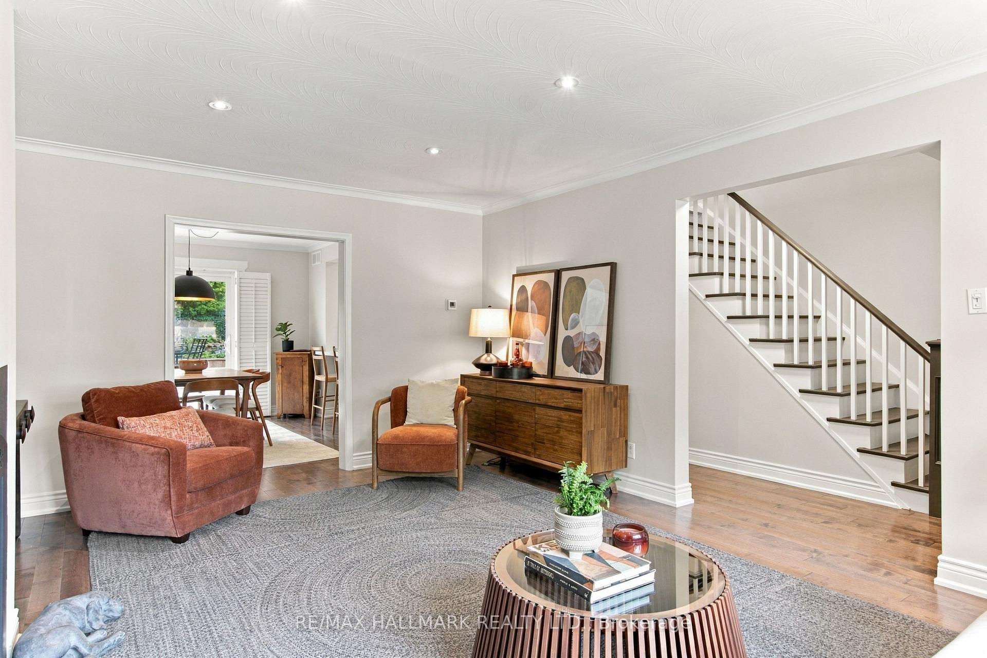 Photo 8 of 35 Love Crescent, Toronto, East End-Danforth — HOMEH