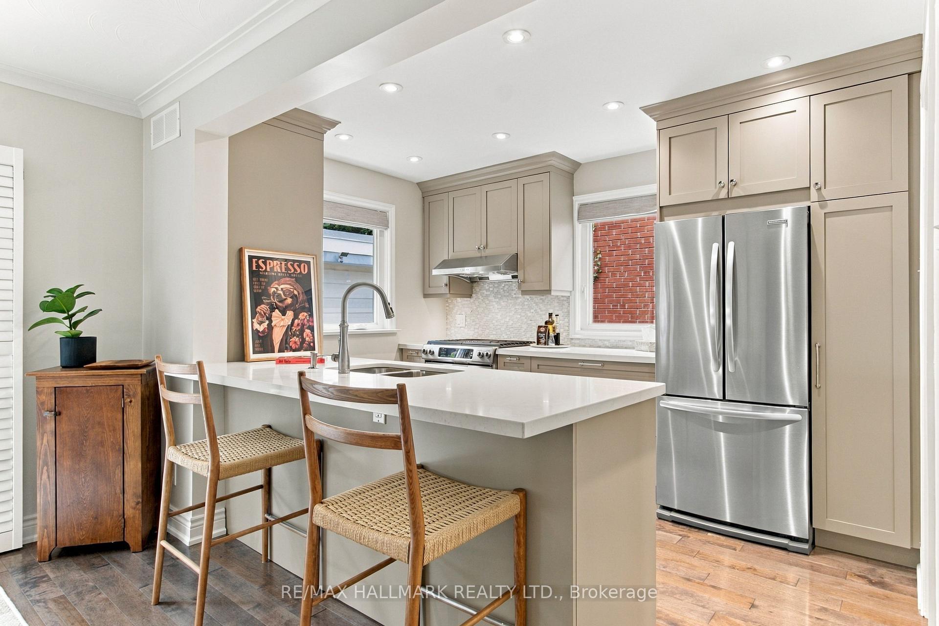 Photo 19 of 35 Love Crescent, Toronto, East End-Danforth — HOMEH