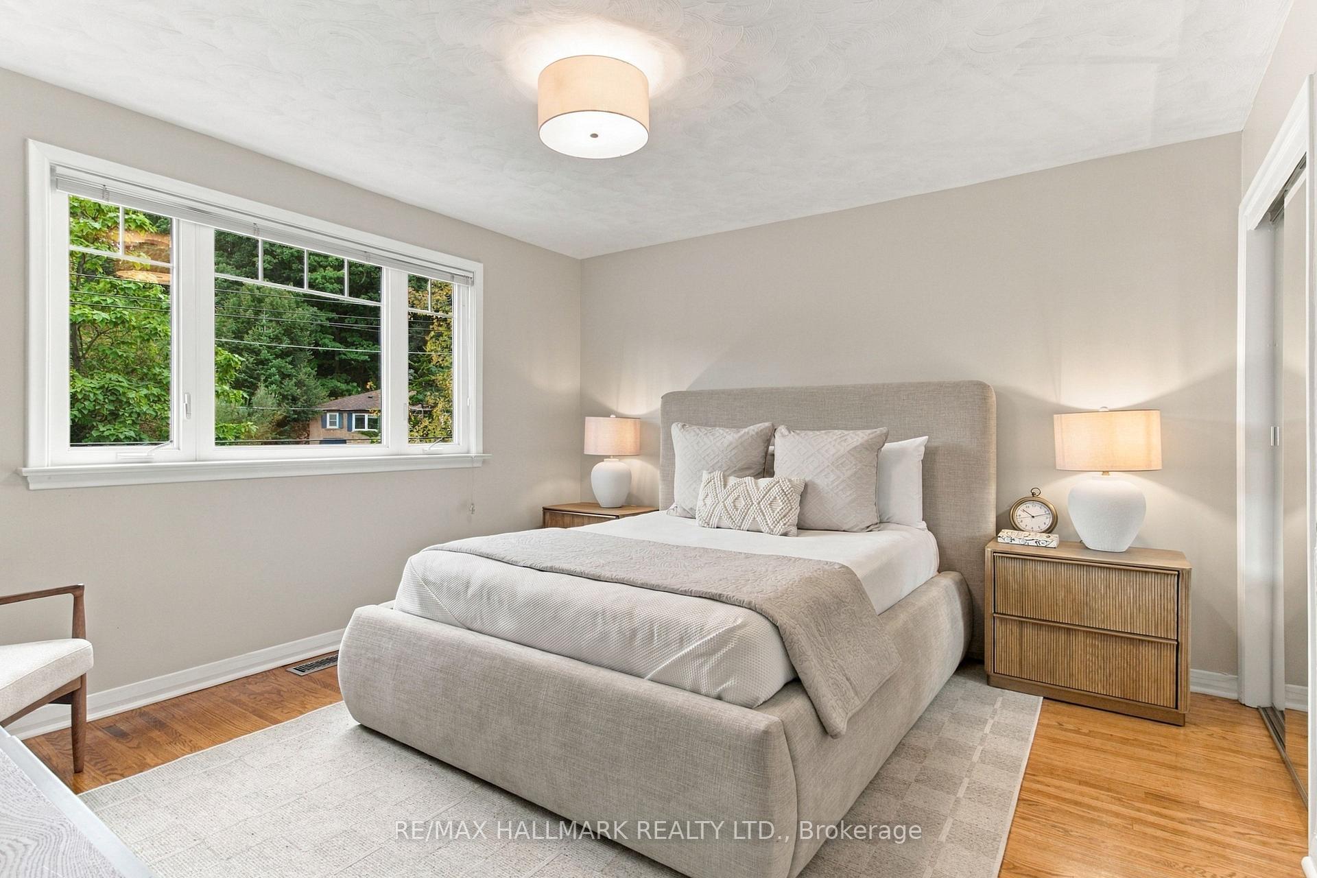 Photo 24 of 35 Love Crescent, Toronto, East End-Danforth — HOMEH