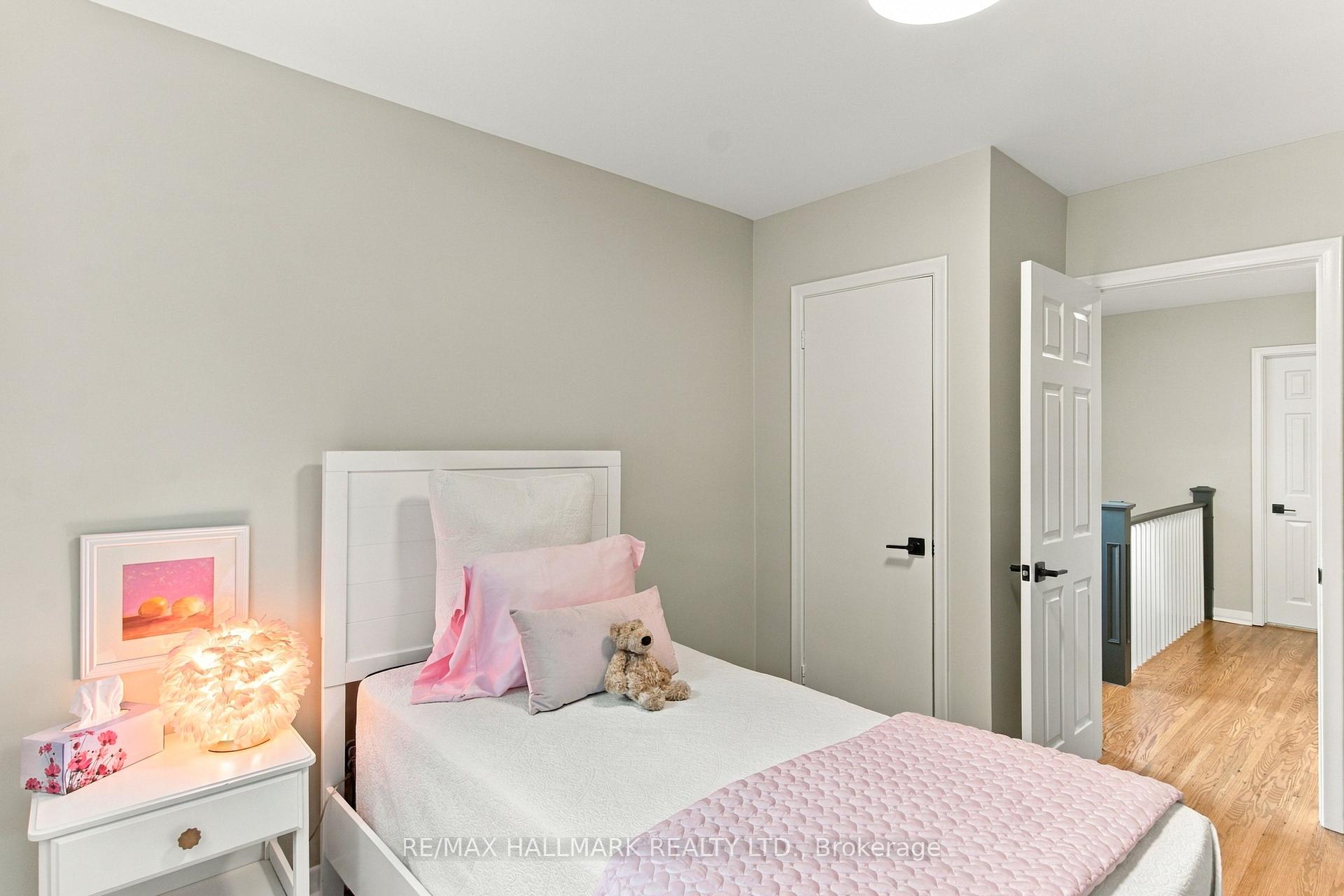 Photo 32 of 35 Love Crescent, Toronto, East End-Danforth — HOMEH