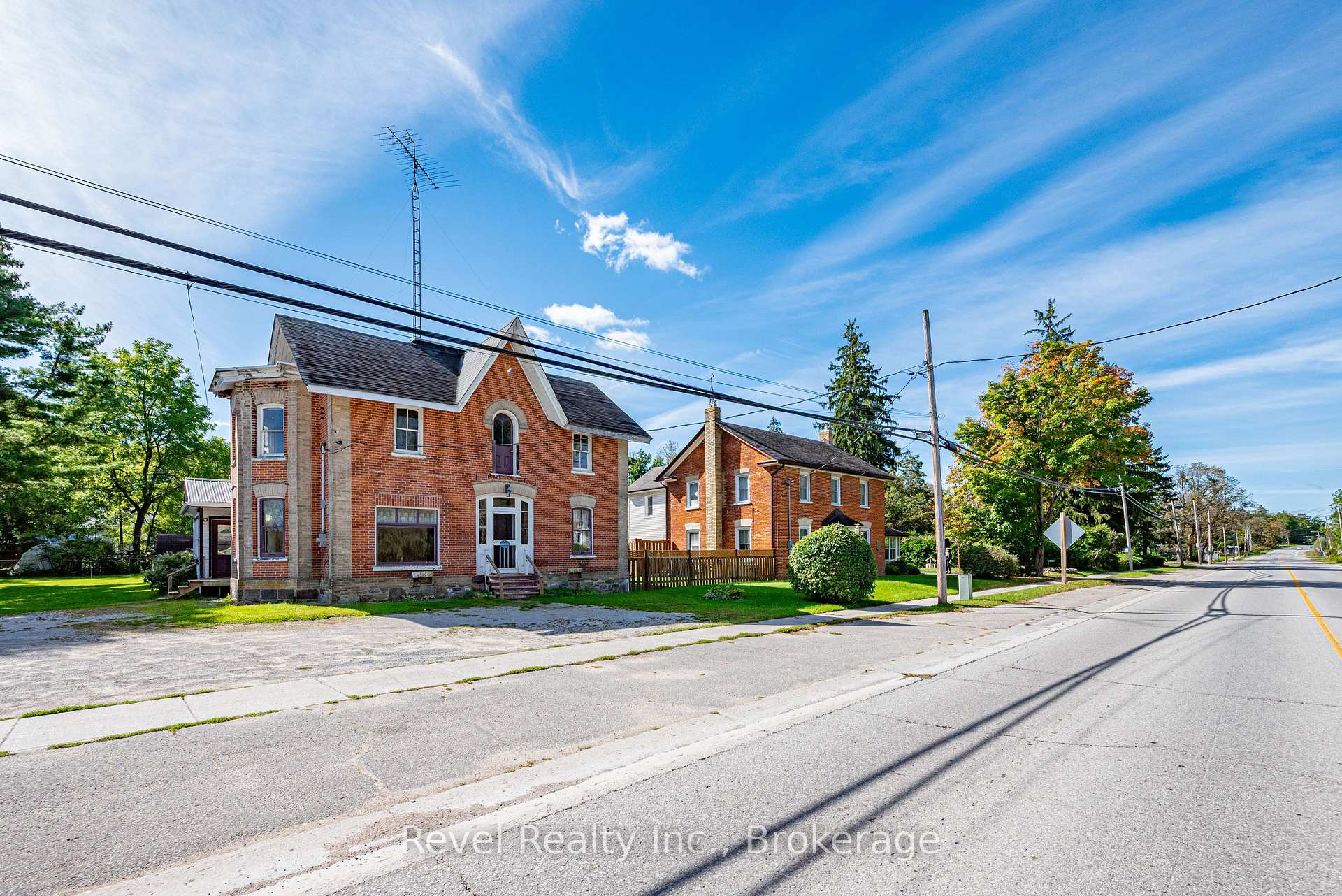 Photo of 1014 Portage Road
