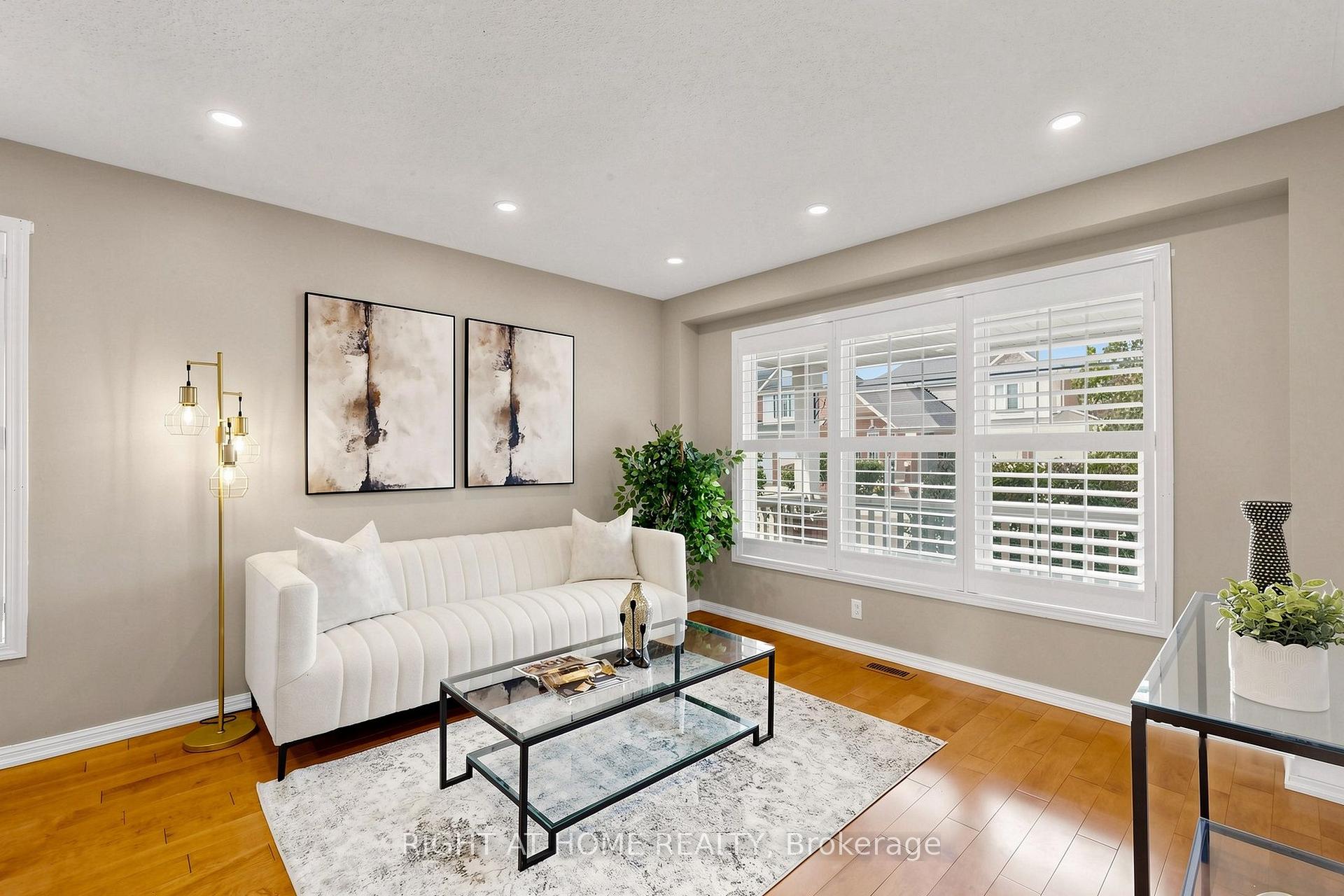 Photo 5 of 5 Mendoza Drive, Brampton, Fletcher's Meadow — HOMEH