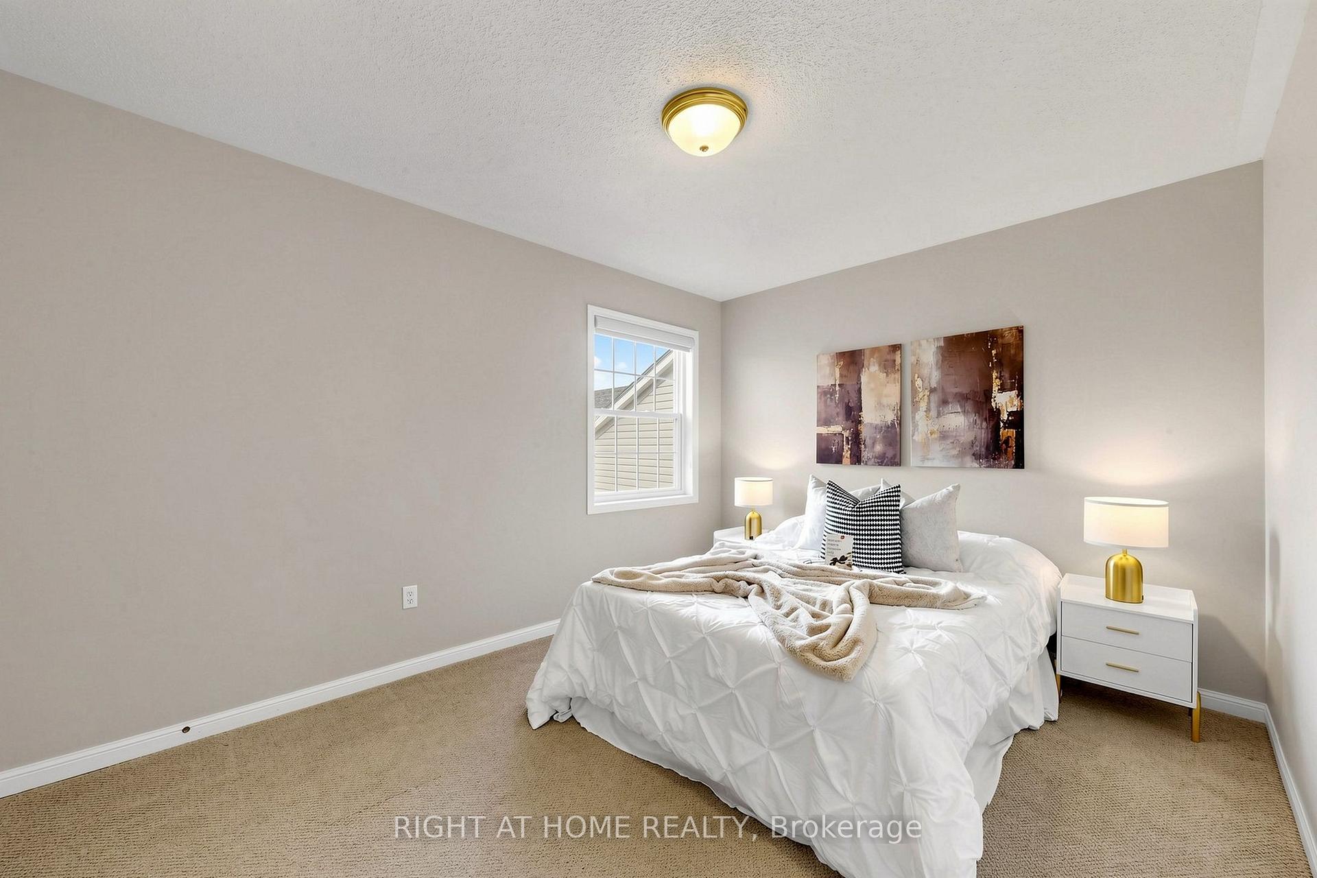 Photo 33 of 5 Mendoza Drive, Brampton, Fletcher's Meadow — HOMEH
