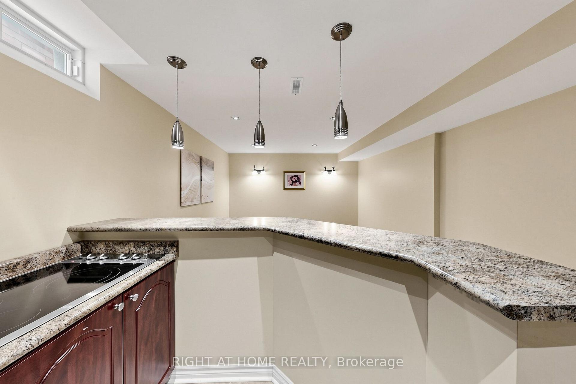 Photo 41 of 5 Mendoza Drive, Brampton, Fletcher's Meadow — HOMEH