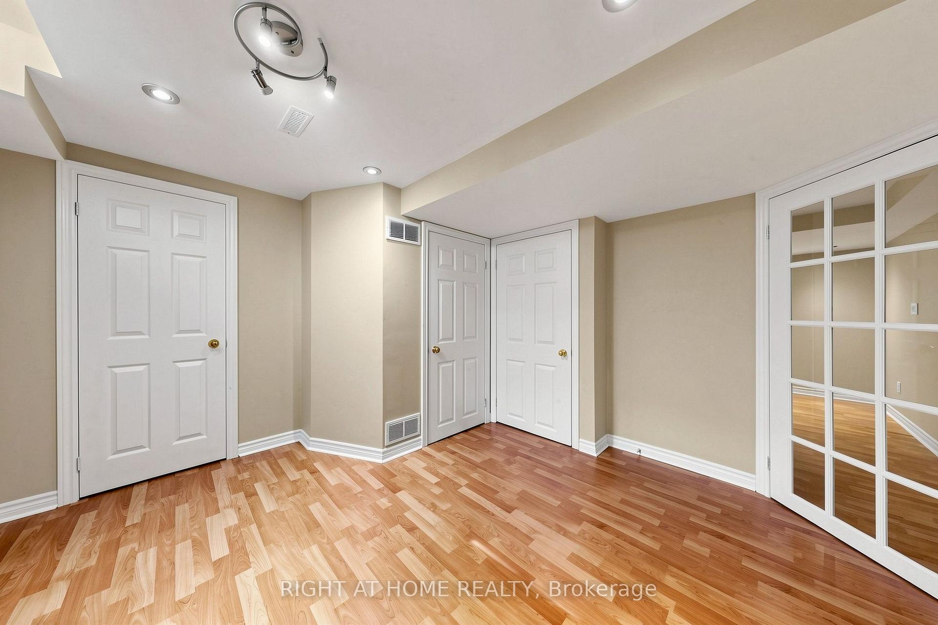 Photo 44 of 5 Mendoza Drive, Brampton, Fletcher's Meadow — HOMEH