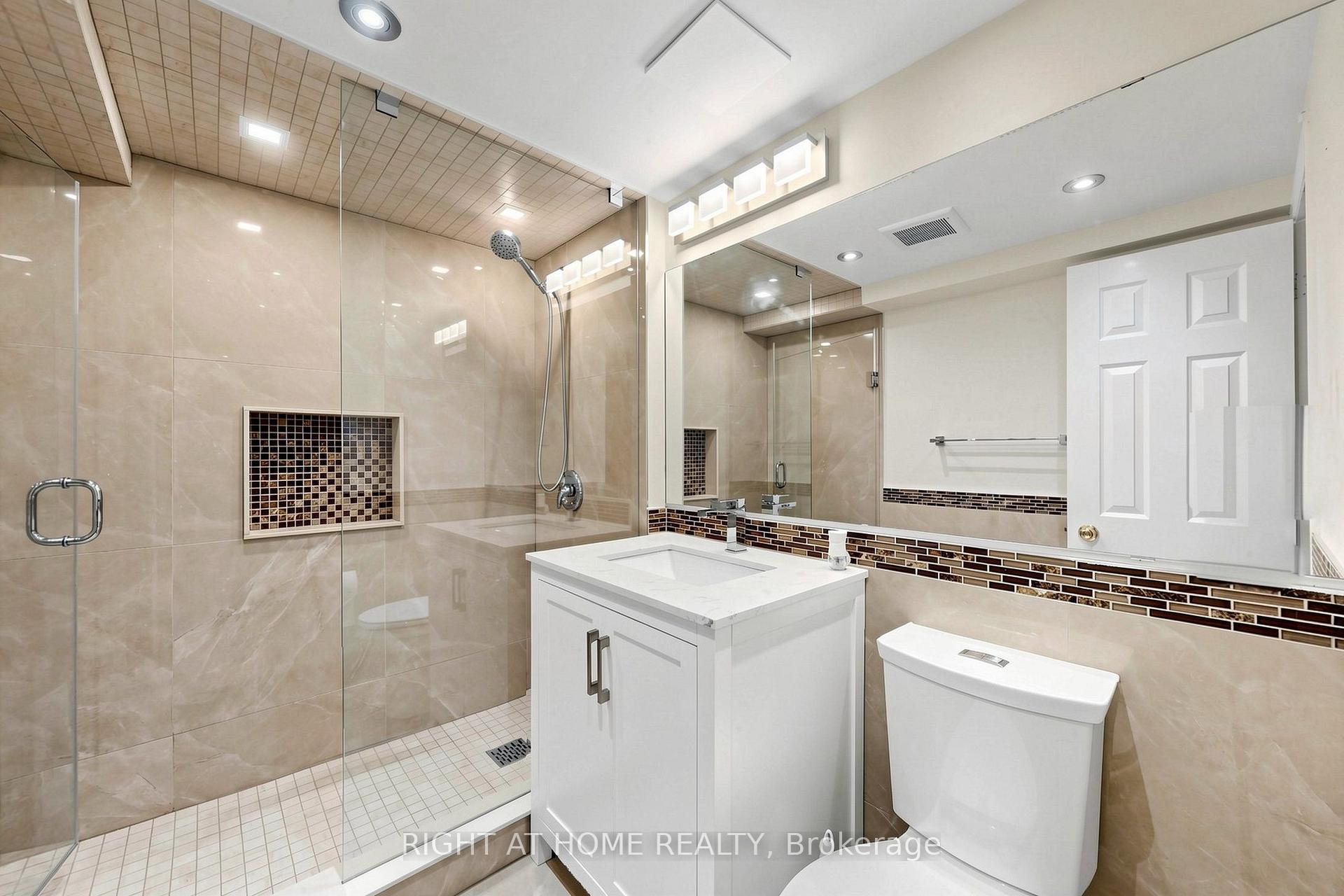 Photo 45 of 5 Mendoza Drive, Brampton, Fletcher's Meadow — HOMEH
