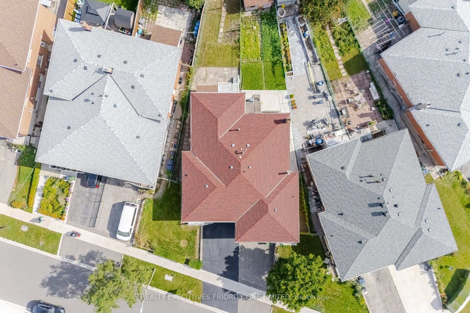 Photo 3 of 43 Elana Drive, North York, Glenfield-Jane Heights — HOMEH