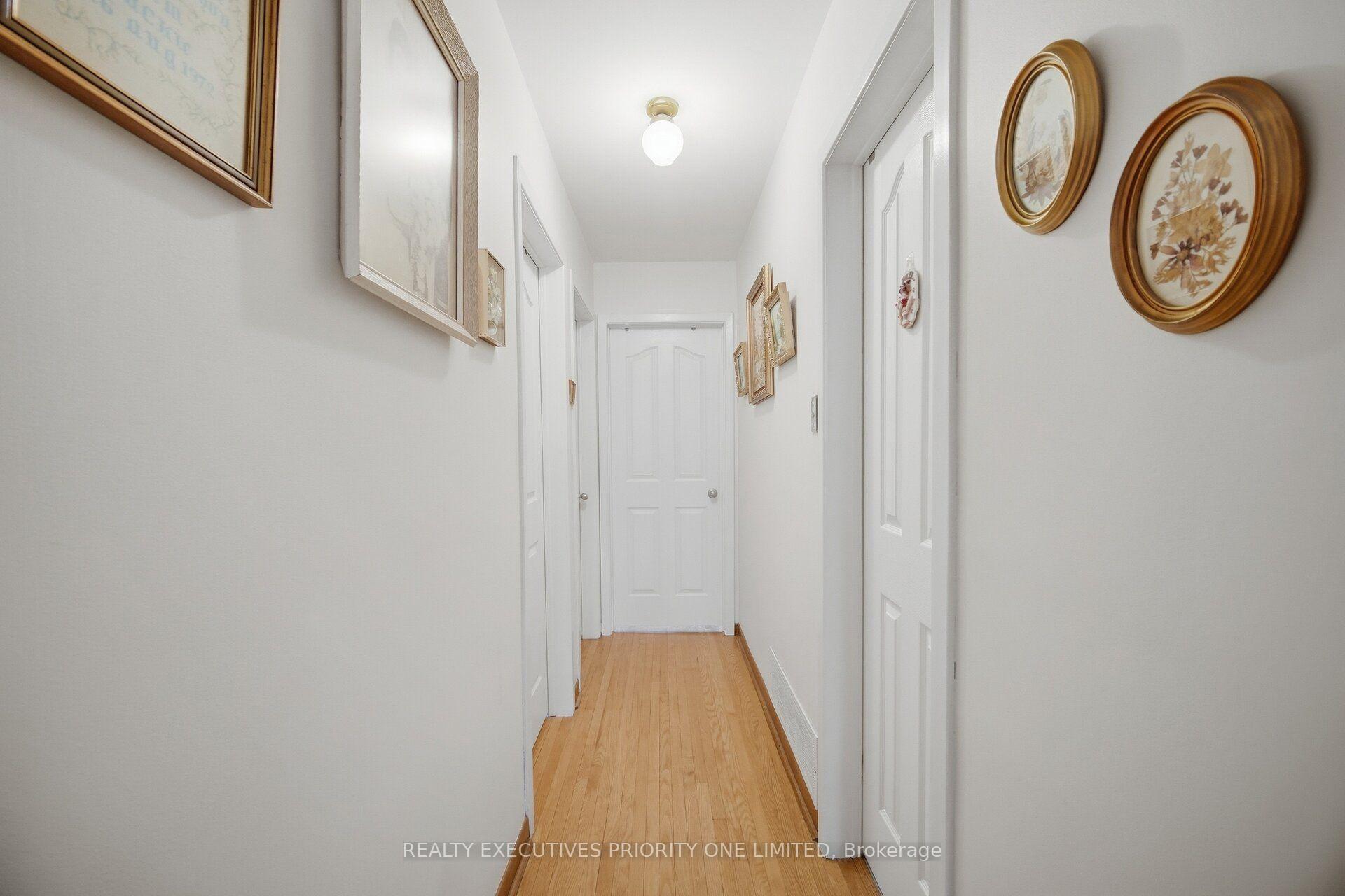 Photo 18 of 43 Elana Drive, North York, Glenfield-Jane Heights — HOMEH