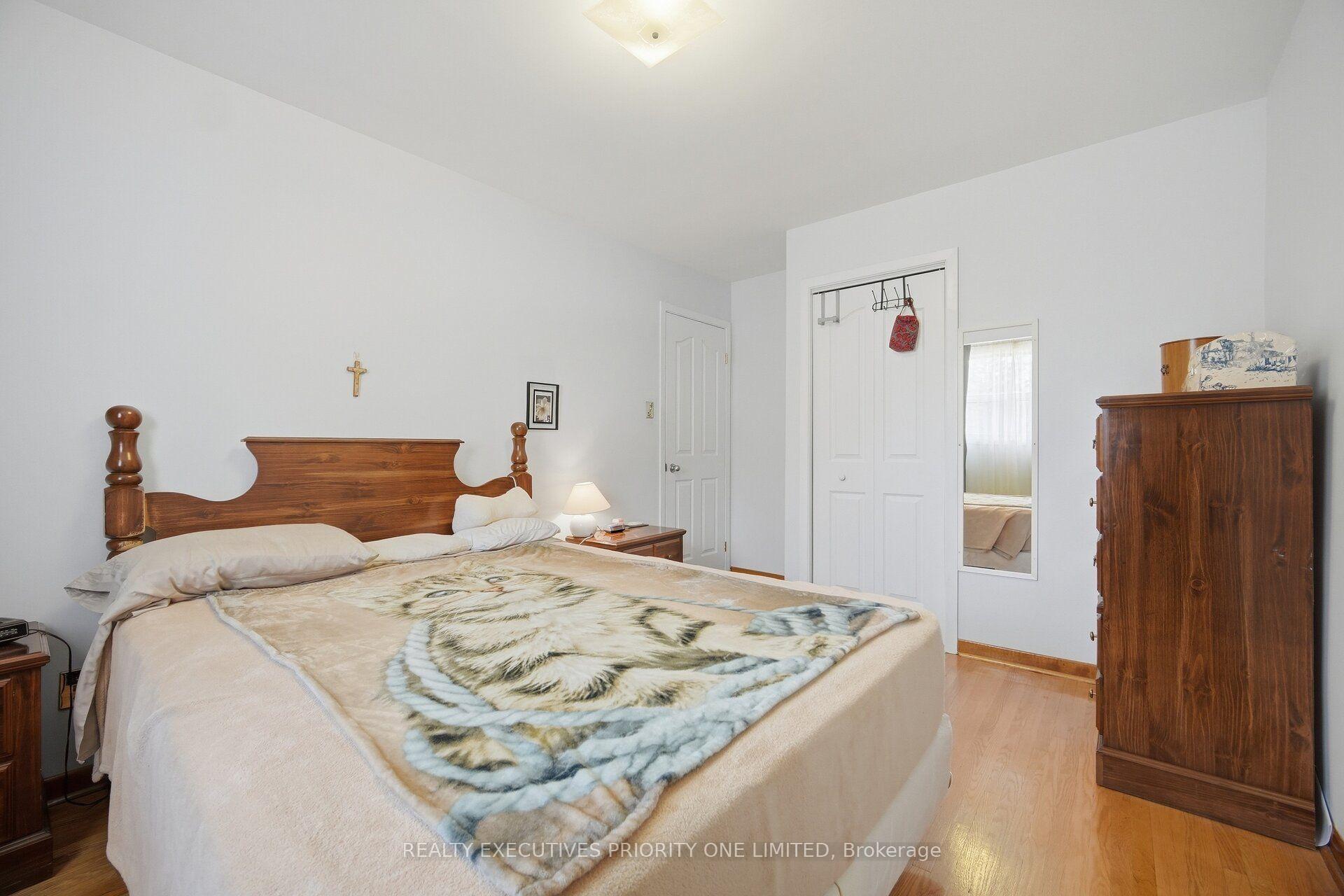Photo 20 of 43 Elana Drive, North York, Glenfield-Jane Heights — HOMEH