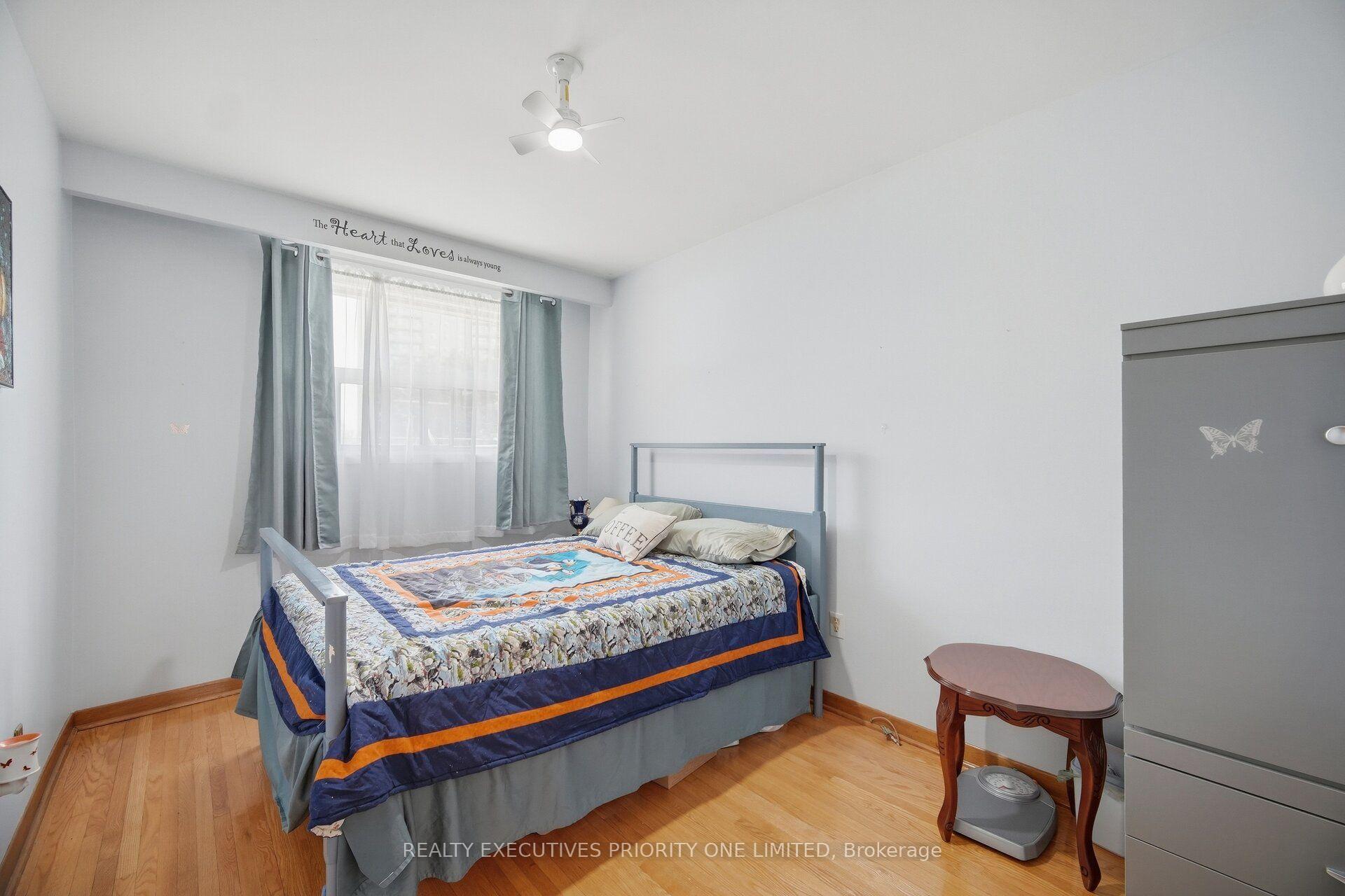 Photo 22 of 43 Elana Drive, North York, Glenfield-Jane Heights — HOMEH