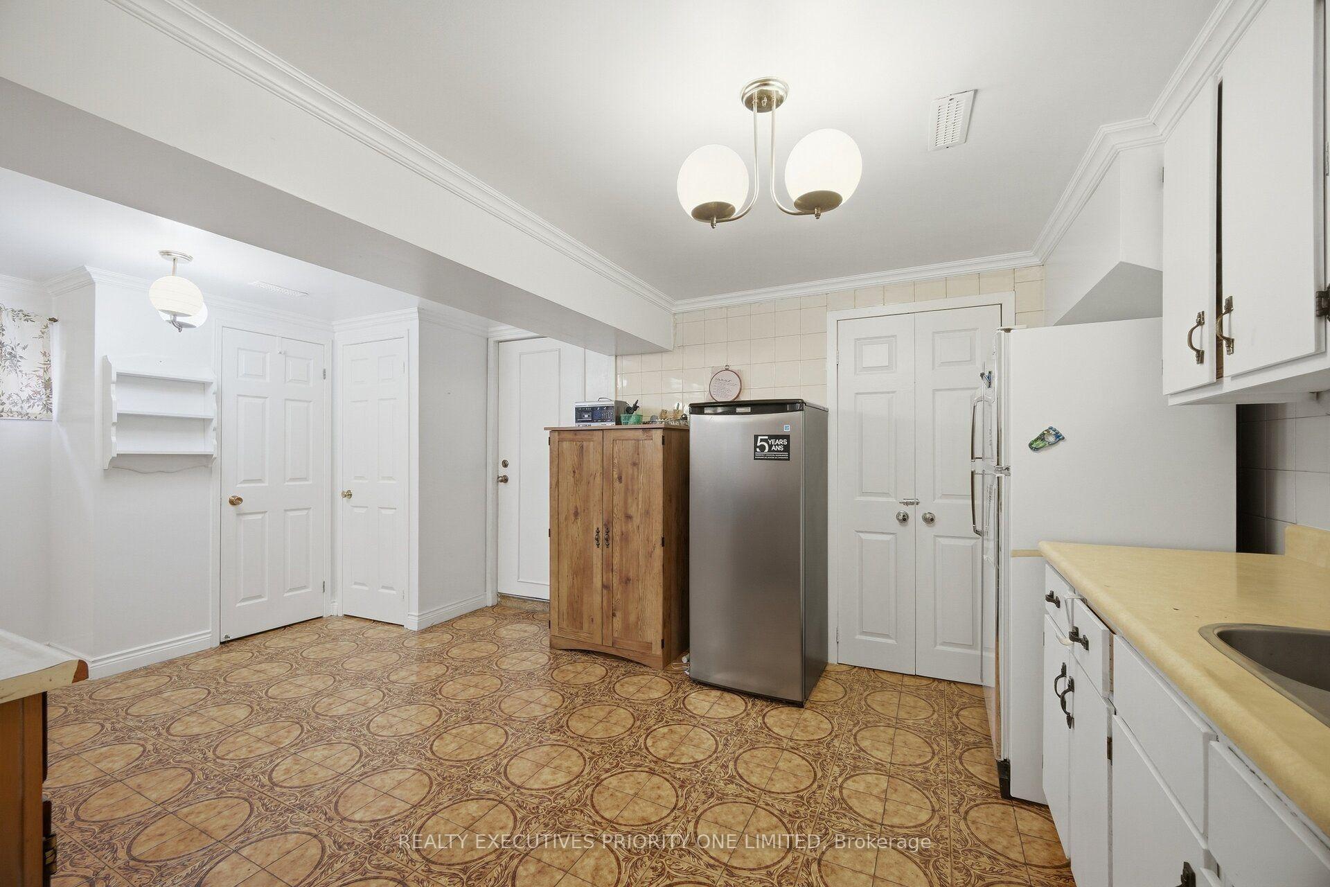 Photo 34 of 43 Elana Drive, North York, Glenfield-Jane Heights — HOMEH