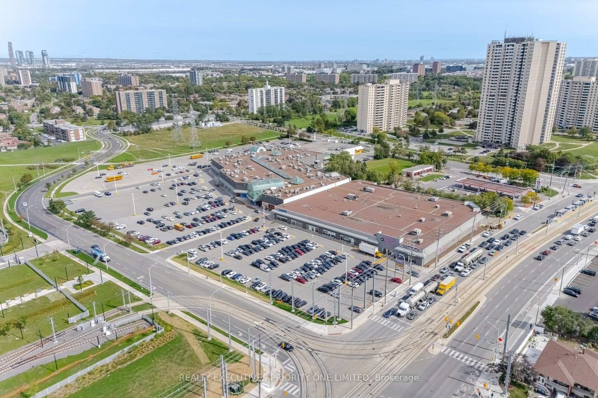 Photo 45 of 43 Elana Drive, North York, Glenfield-Jane Heights — HOMEH