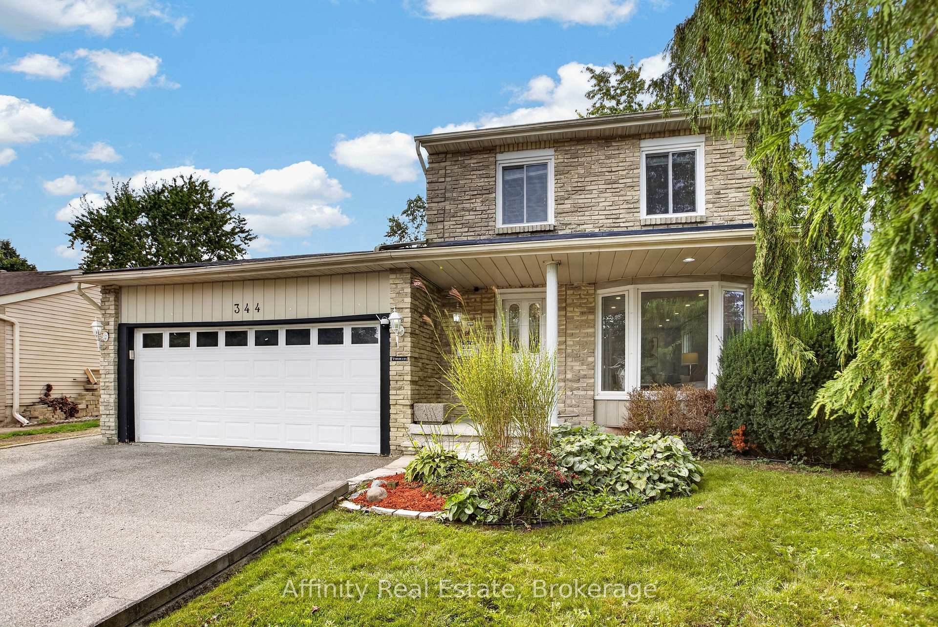 Photo 3 of 344 Driftwood Drive, Kitchener, Forest Heights — HOMEH