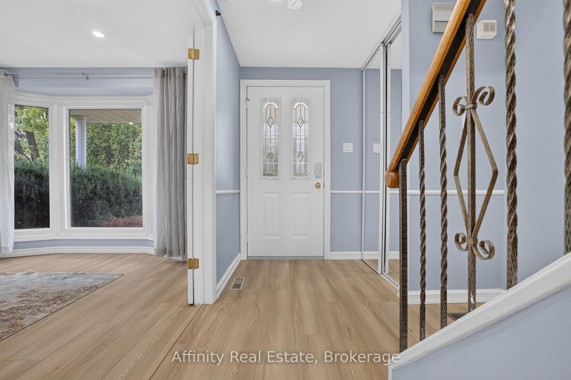Photo 6 of 344 Driftwood Drive, Kitchener, Forest Heights — HOMEH