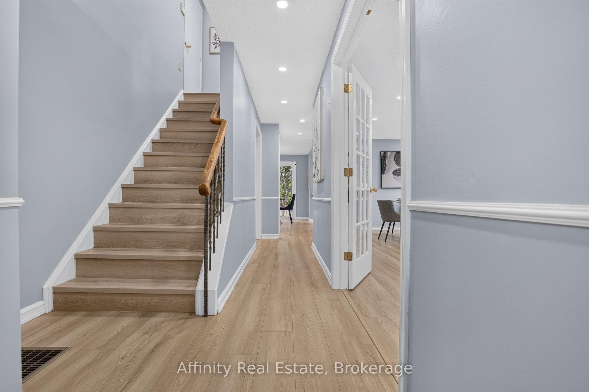 Photo 7 of 344 Driftwood Drive, Kitchener, Forest Heights — HOMEH