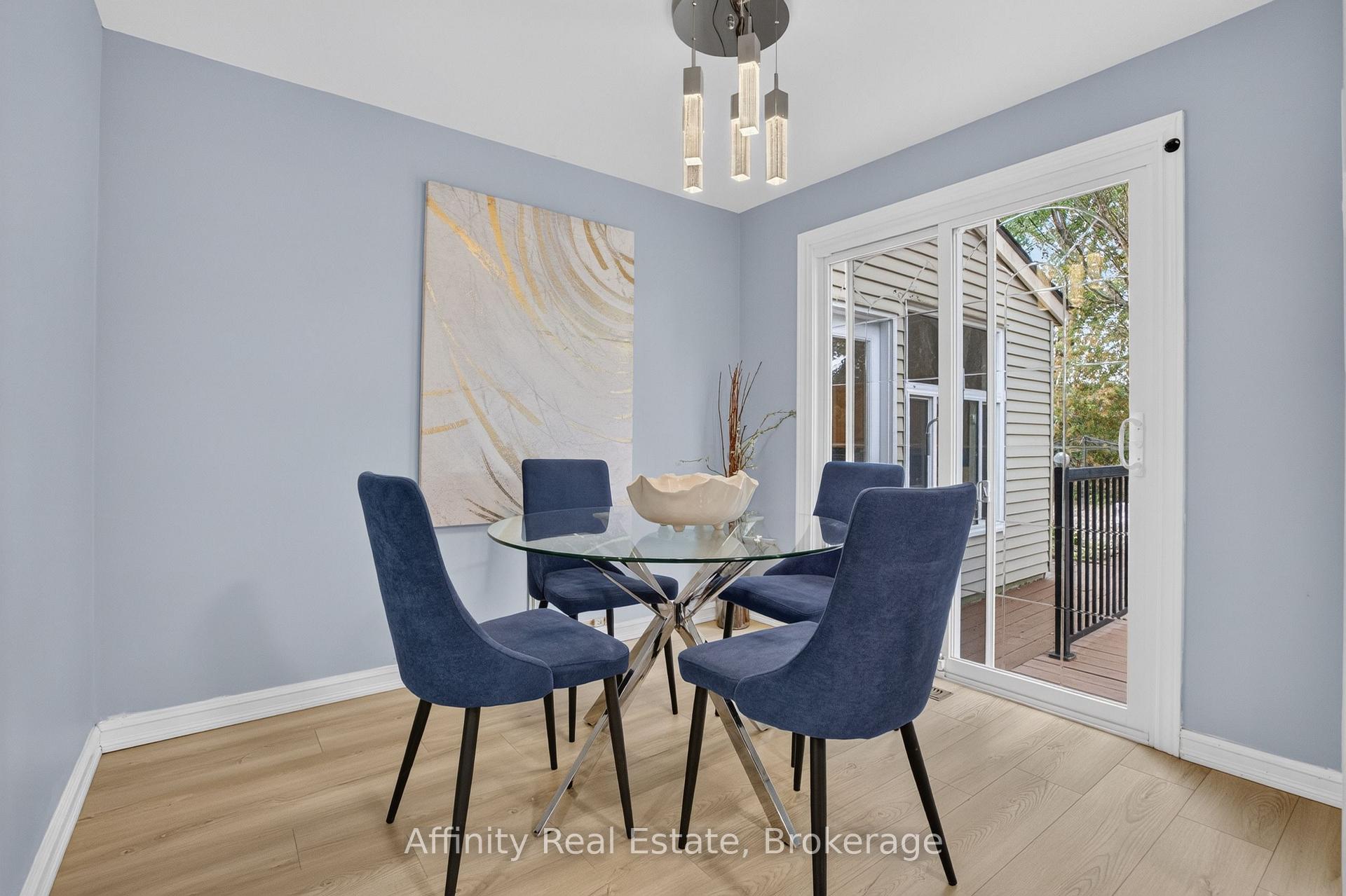 Photo 17 of 344 Driftwood Drive, Kitchener, Forest Heights — HOMEH