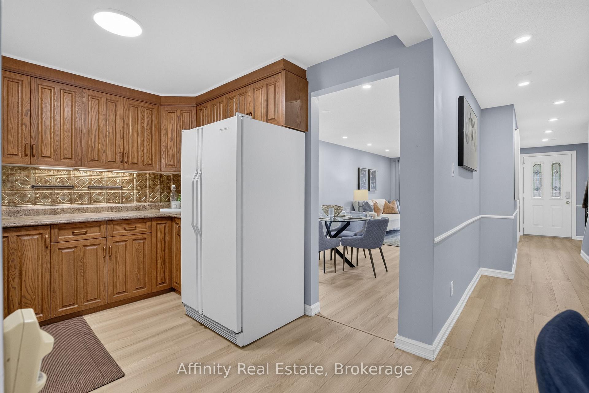 Photo 22 of 344 Driftwood Drive, Kitchener, Forest Heights — HOMEH