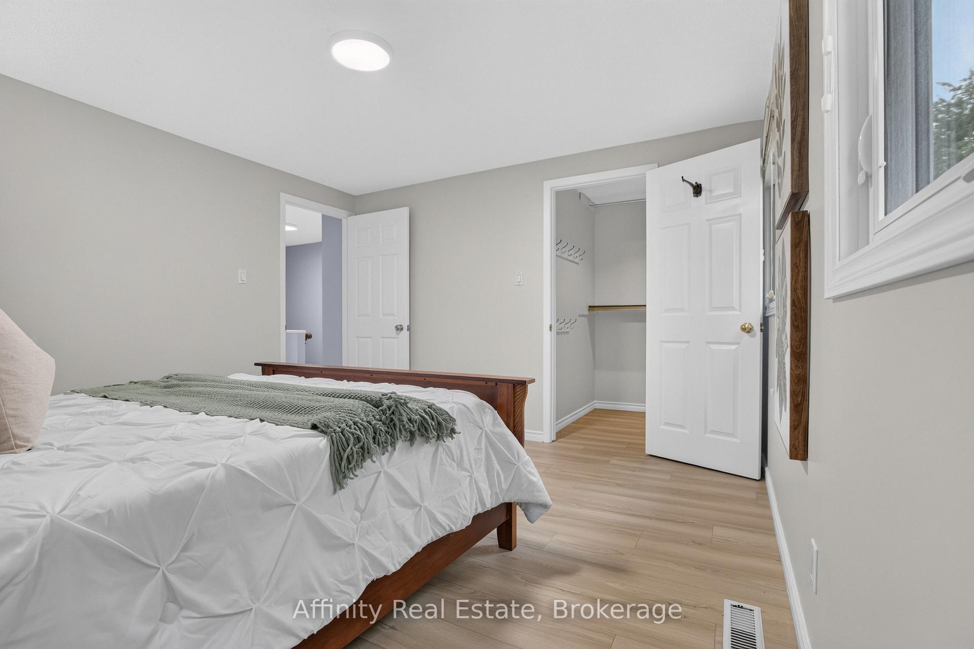 Photo 31 of 344 Driftwood Drive, Kitchener, Forest Heights — HOMEH