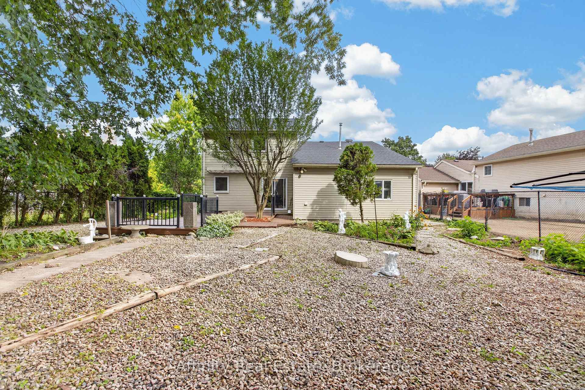 Photo 53 of 344 Driftwood Drive, Kitchener, Forest Heights — HOMEH