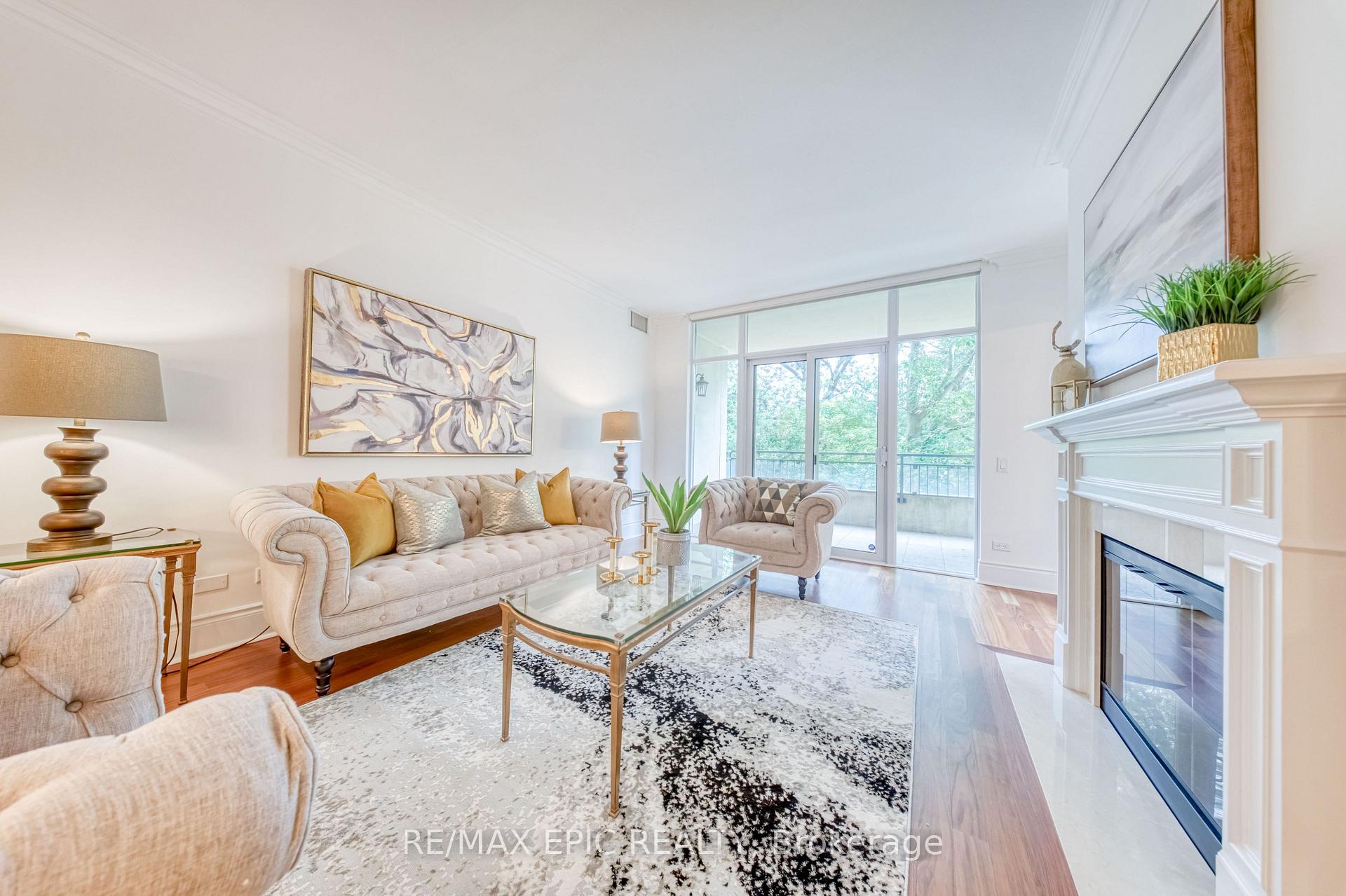 Photo 5 of Unit 211, 7071 Bayview Avenue, Markham, Bayview Glen — HOMEH