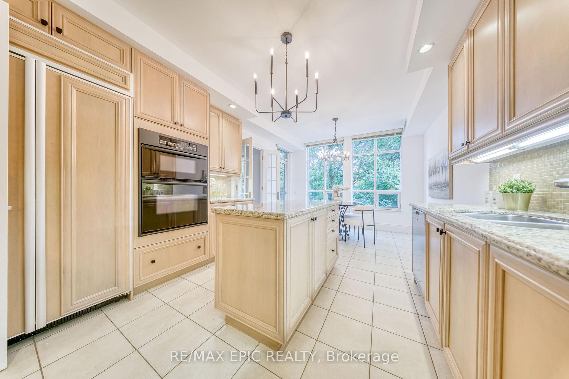 Photo 13 of Unit 211, 7071 Bayview Avenue, Markham, Bayview Glen — HOMEH