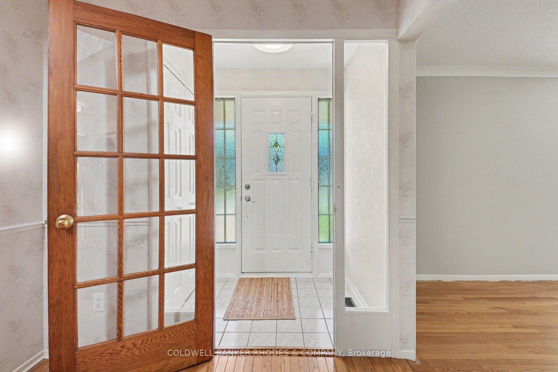Photo 3 of 659 Ingram Crescent, Ottawa, Beacon Hill North — HOMEH